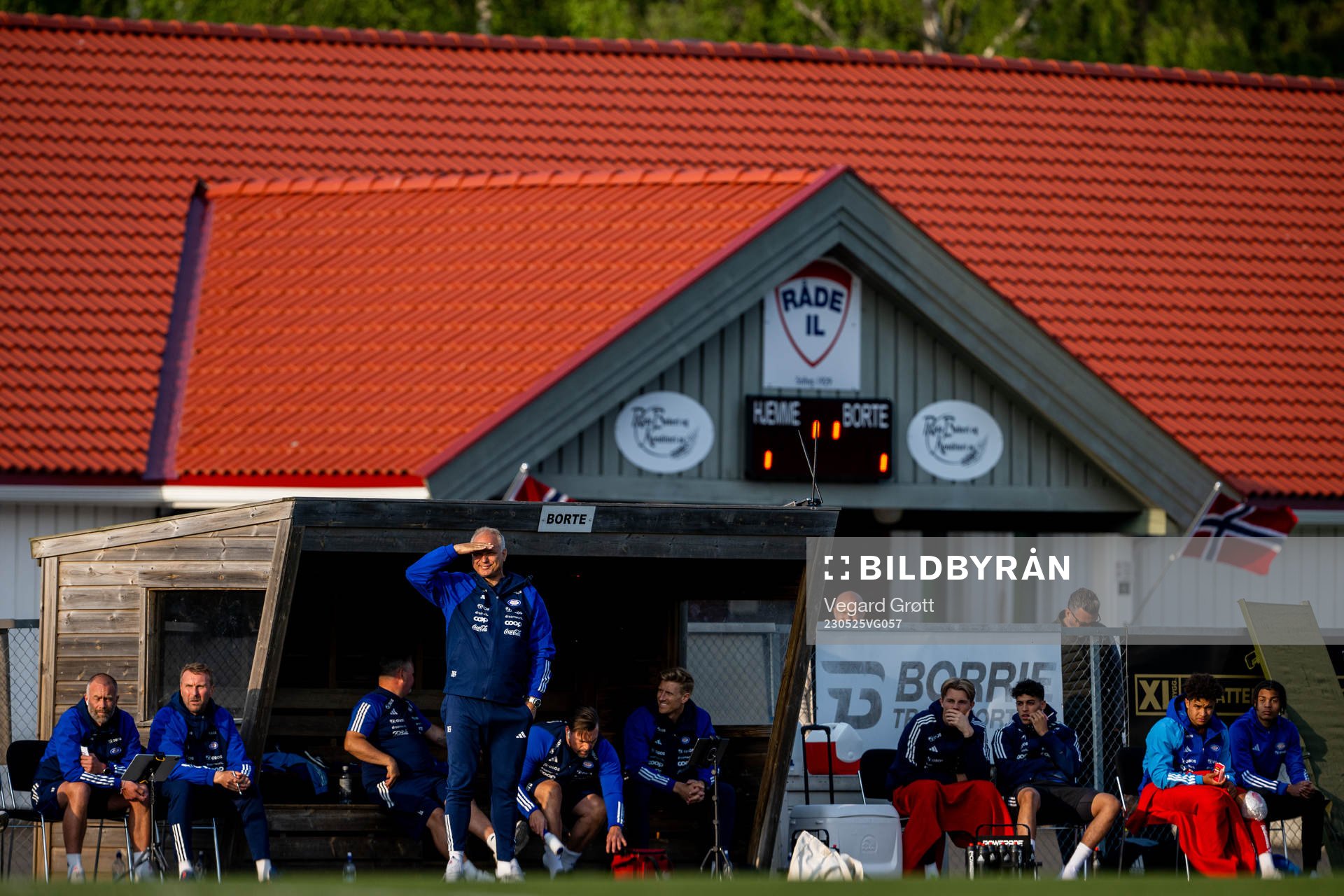 Head coach Dag-Eilev Fagermo of Vålerenga