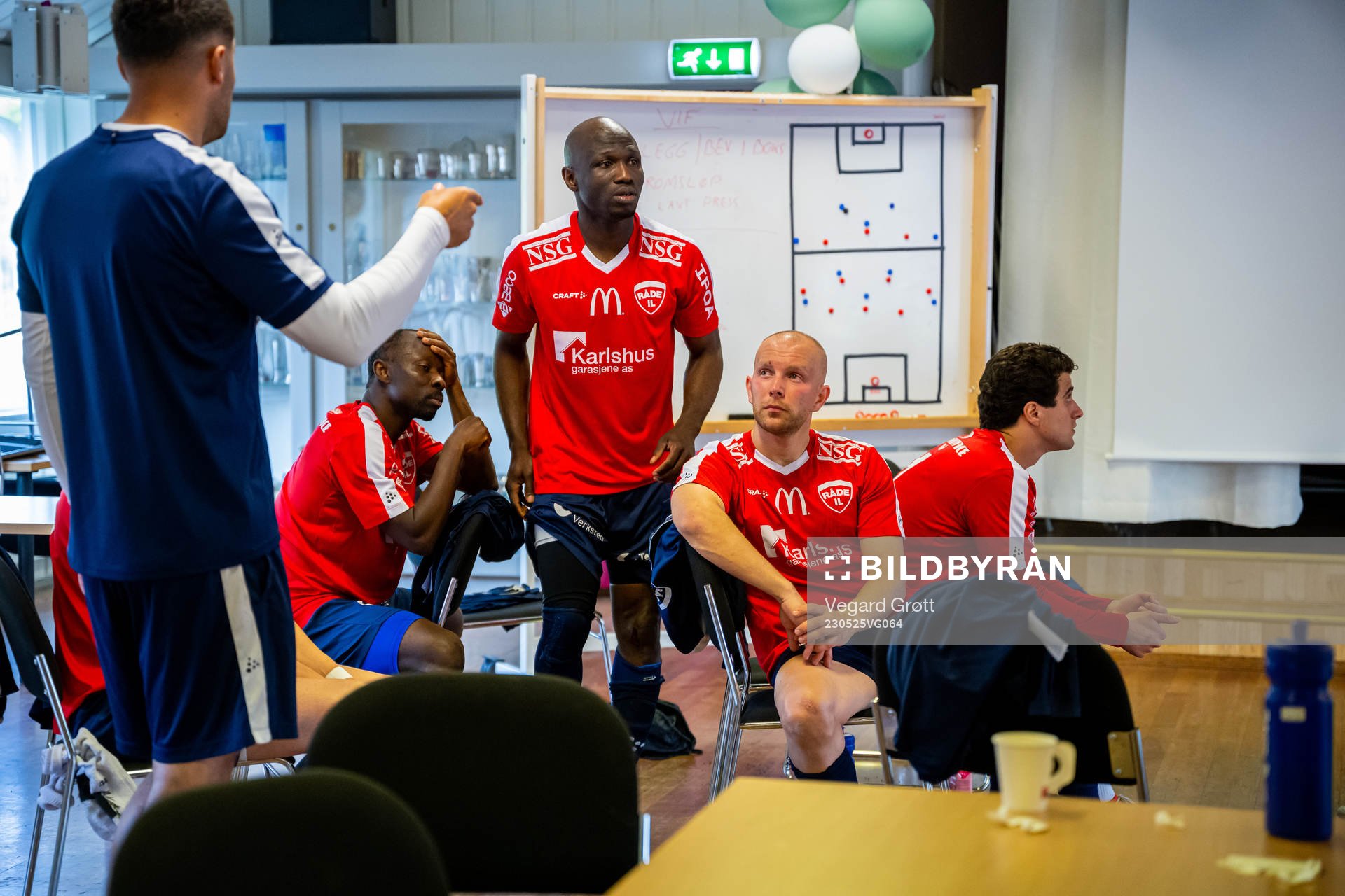 Albion Latifi and players of Råde at half-time during the cup football match between Råde and Vålerenga on May 25, 2023 in Råde. 