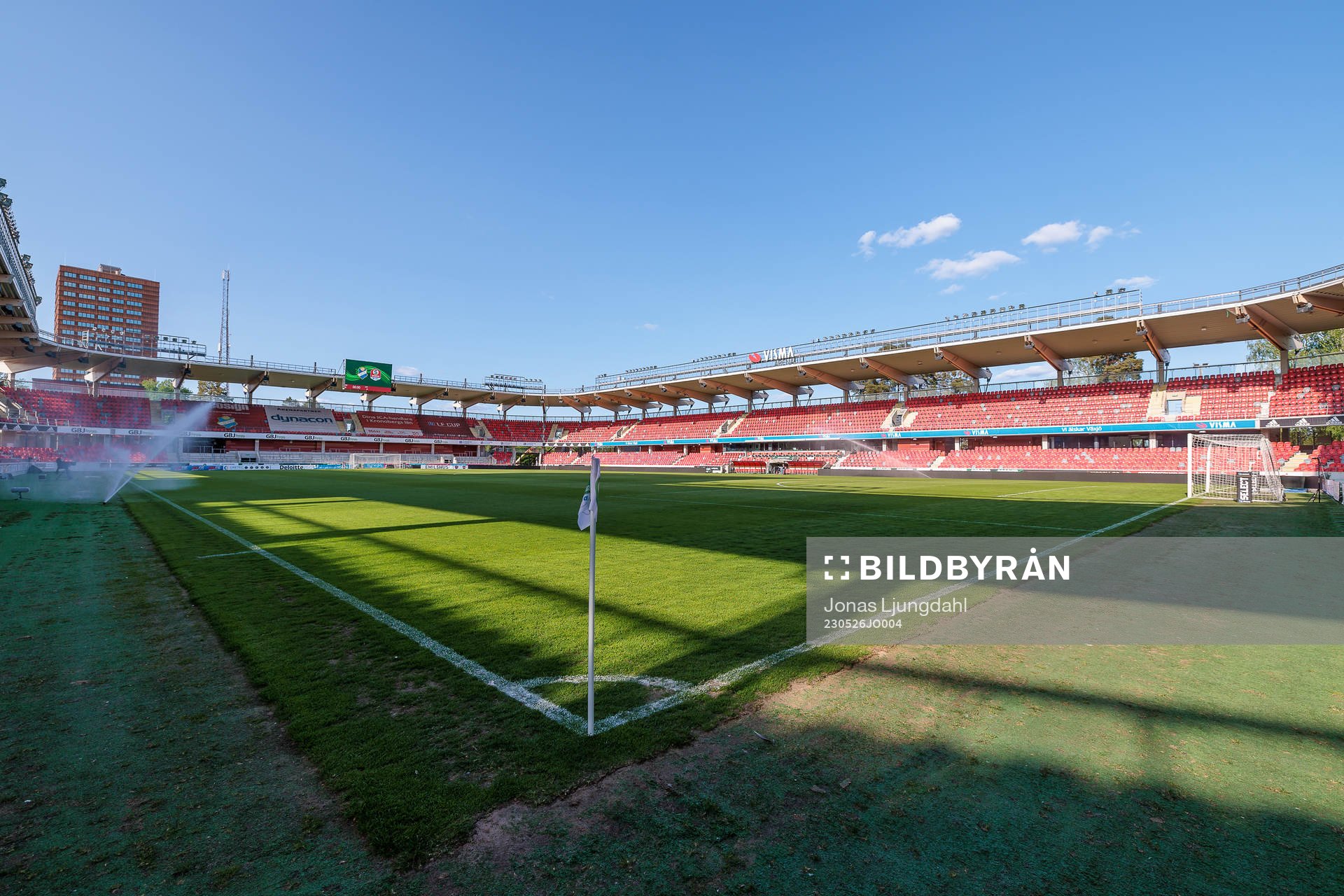 Interiör vy från Visma arena före fotbollsmatchen i
