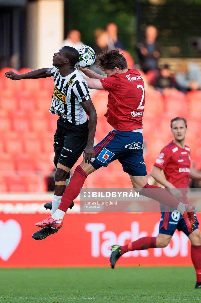Landskronas Ousmane Diawara och Östers John Stenberg