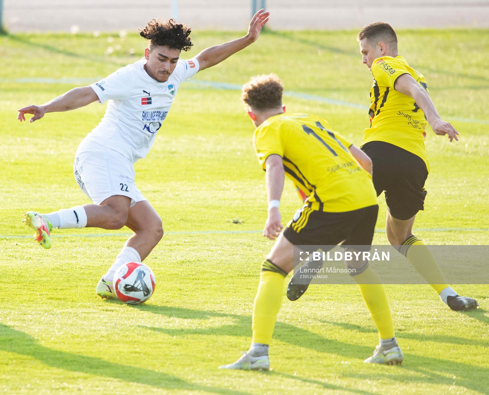 Österlens Ali Bdeir utmanar i matchen i division 2 mellan