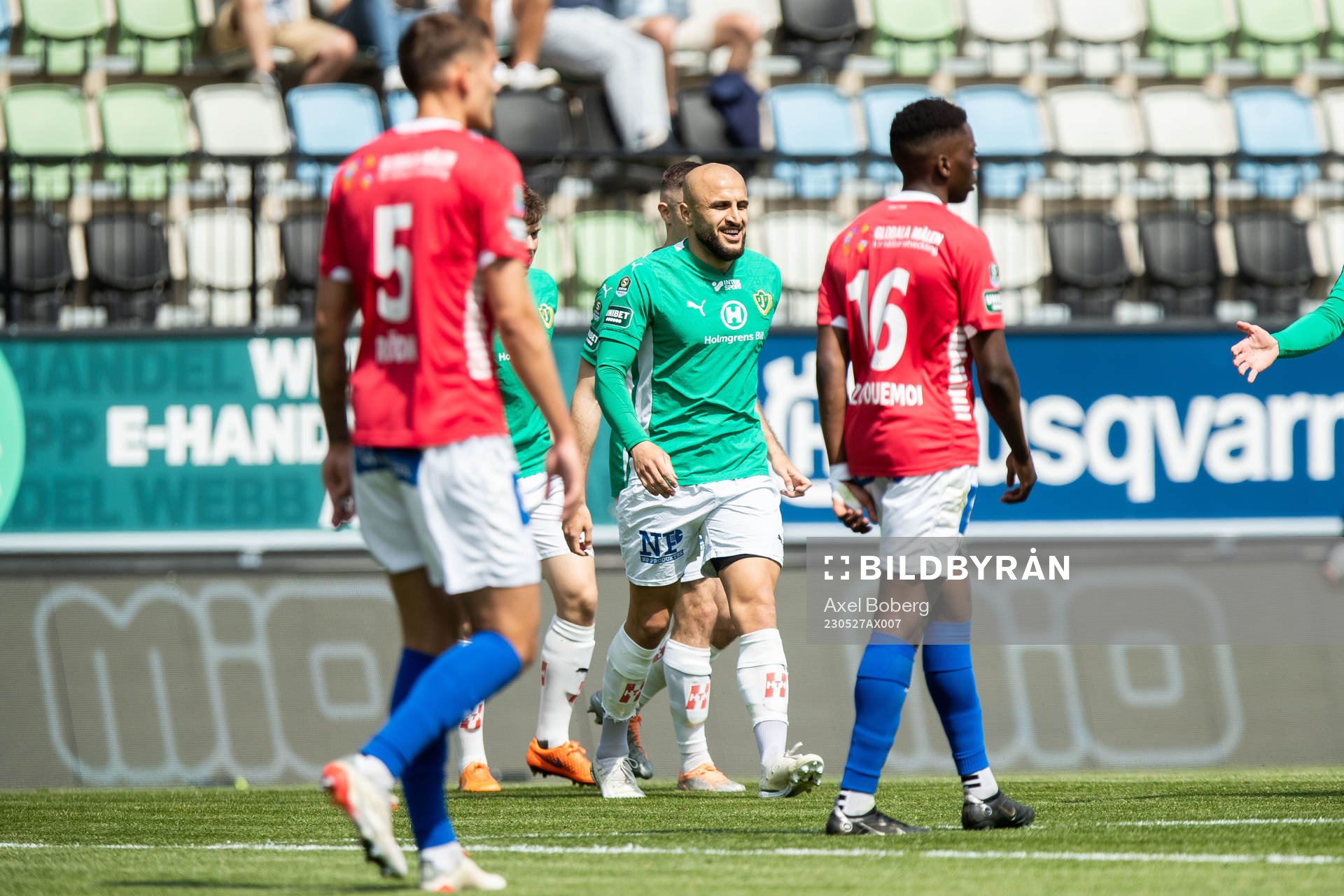 Jönköpings Södras Pashang Abdulla jublar