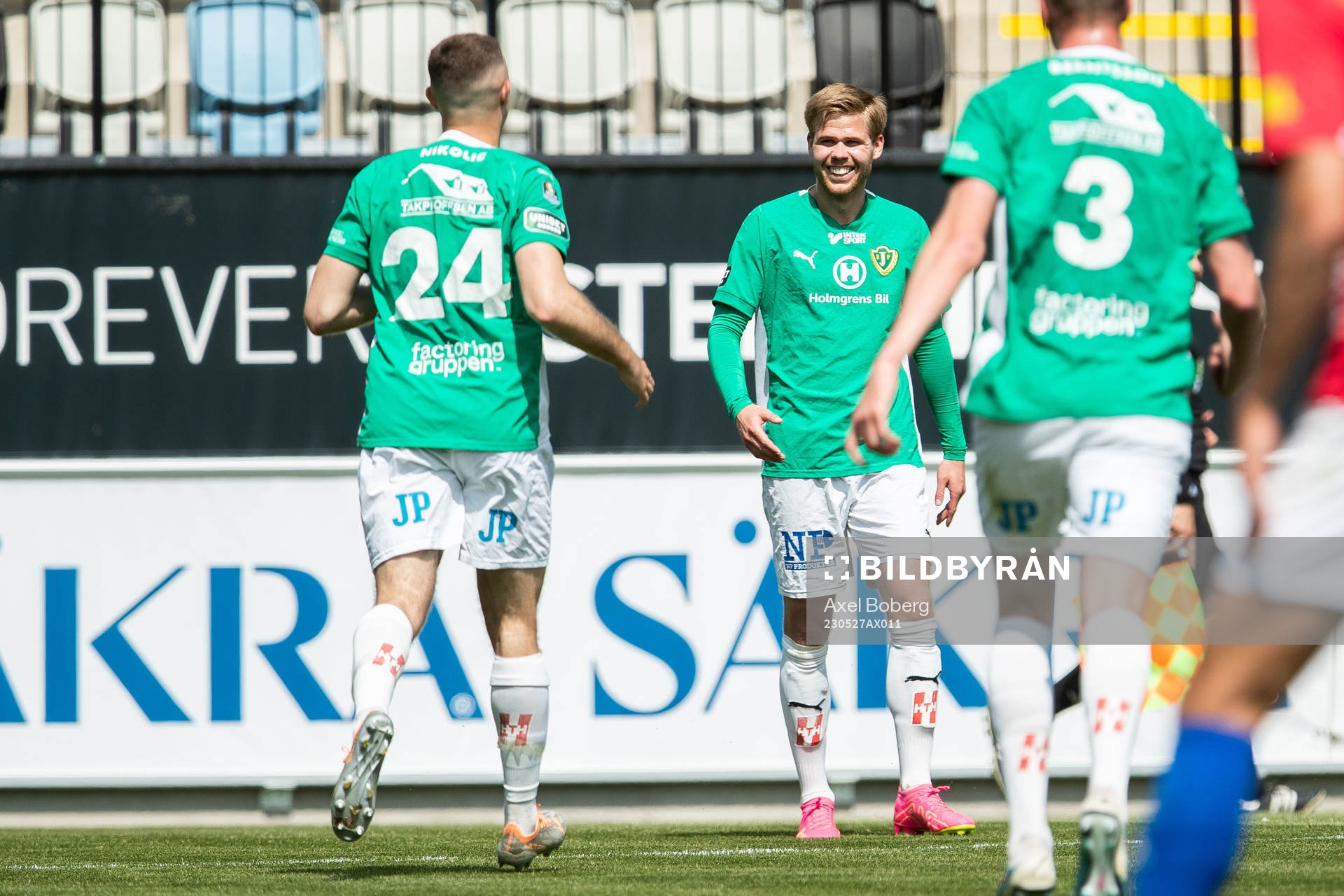 Jönköpings Södras Marko Nikolic och Anton Thorsson jublar