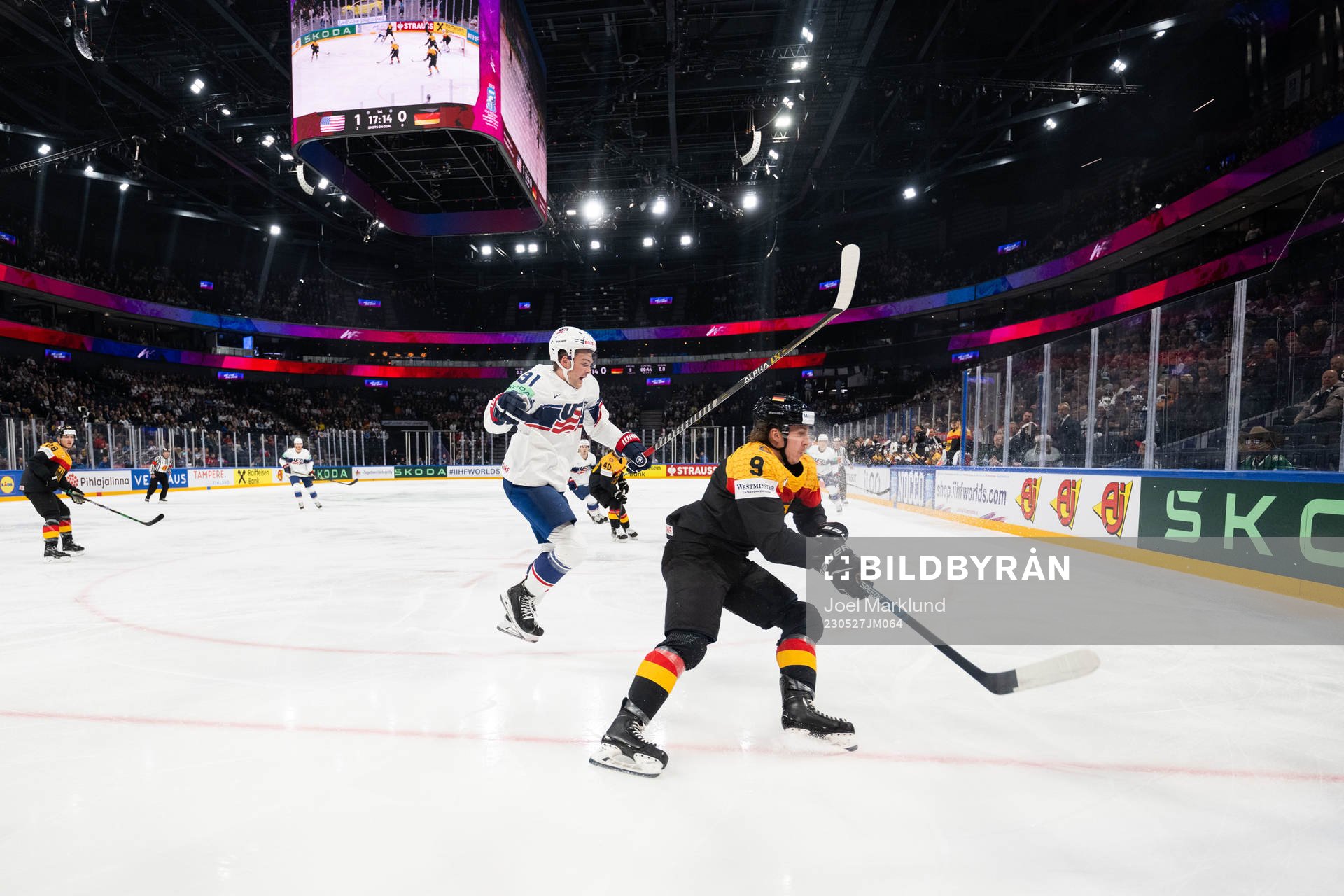 Carter Mazur of USA and Leon Gawanke of Germany