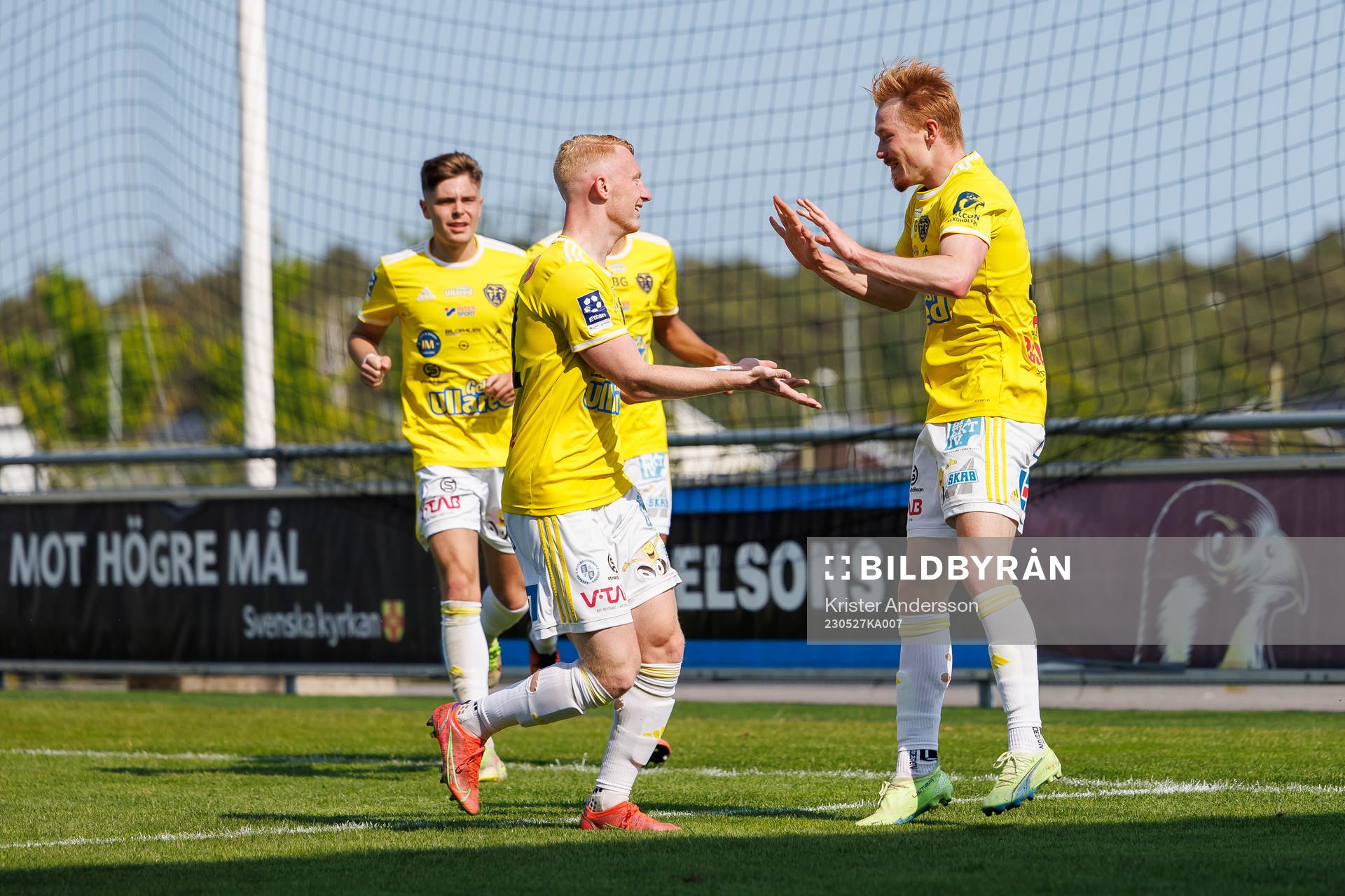 Falkenbergs Linus Borgström jublar