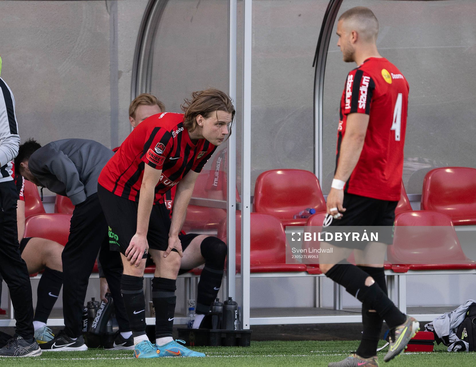 Brommapojkarnas Oscar Pettersson och Amadeus Sögaard deppar