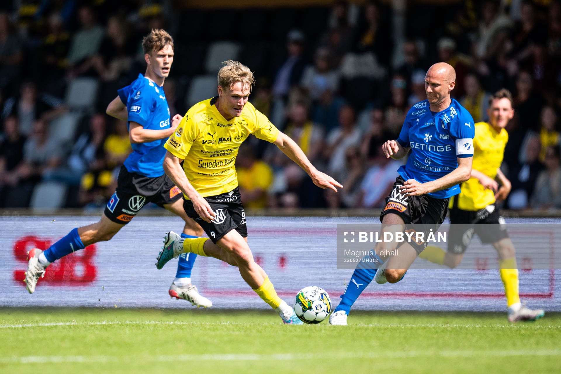 Halmstads Andreas Johansson och Mjällbys Max Fenger