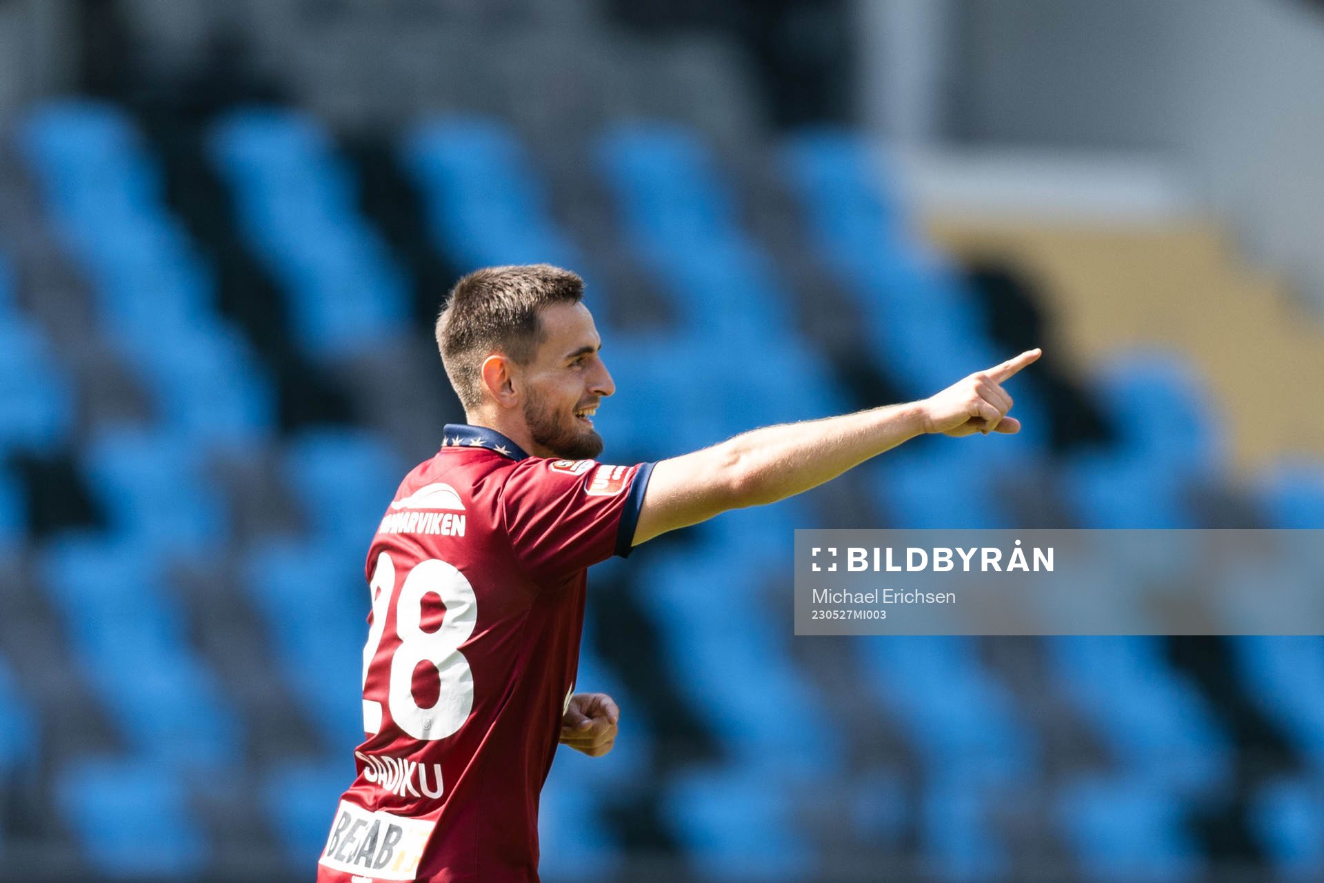 Örgrytes Erion Sadiku jublar