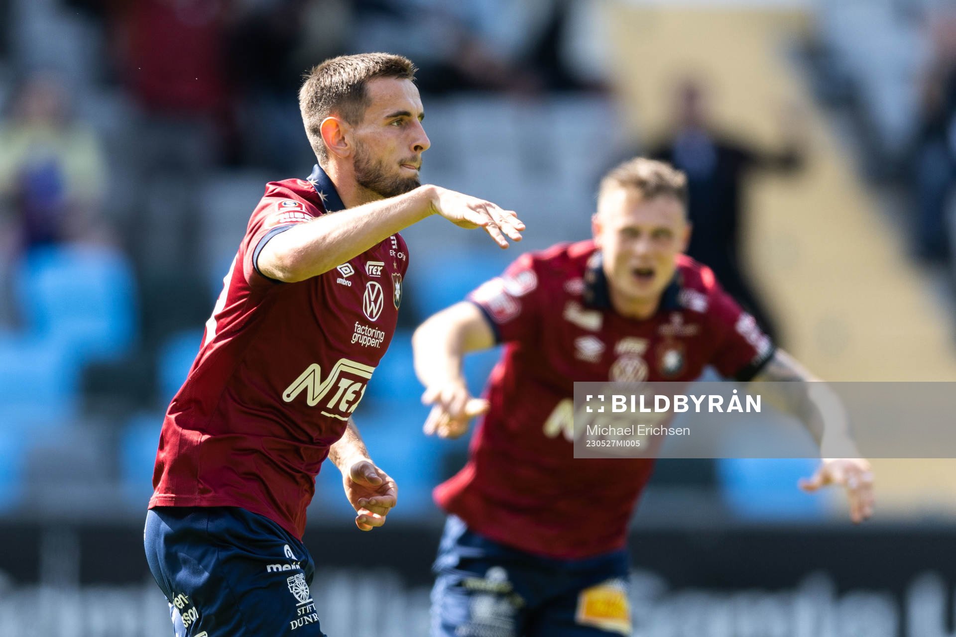 Örgrytes Erion Sadiku jublar
