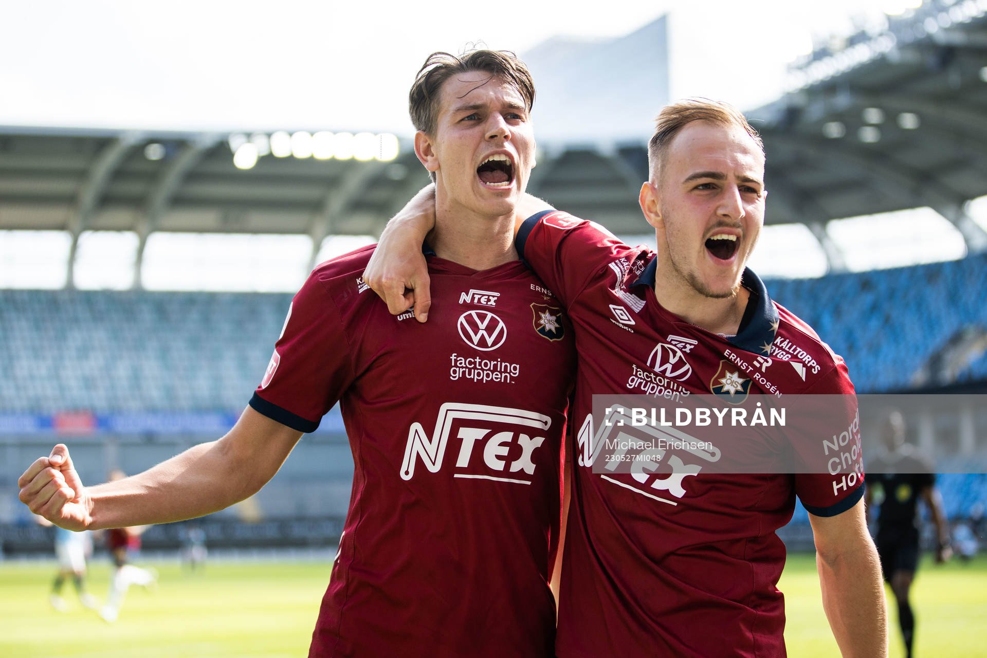 Örgrytes Noah Christoffersson och Amel Mujanic jublar