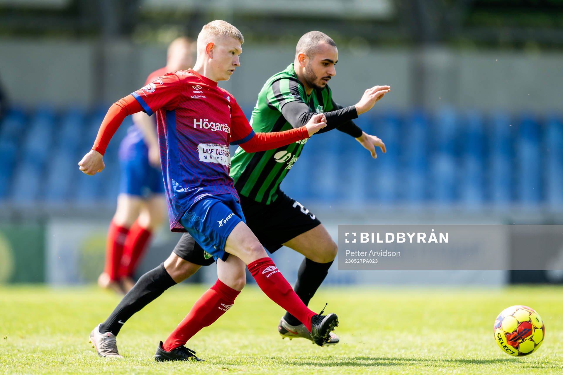 Höganäs Victor Karlberg och Högaborgs Mohammed Dirawi