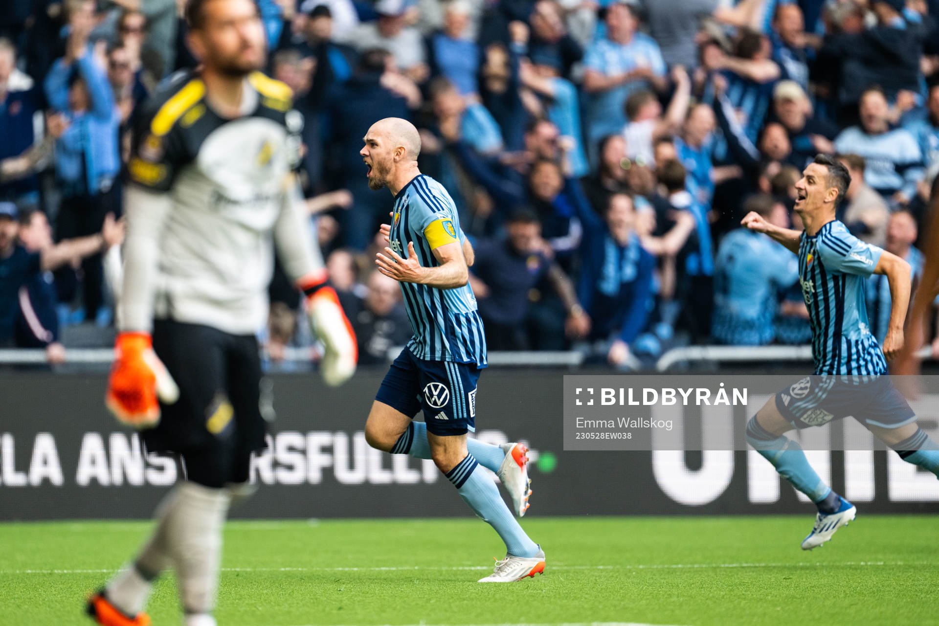 Djurgårdens Marcus Danielson och Haris Radetinac jublar