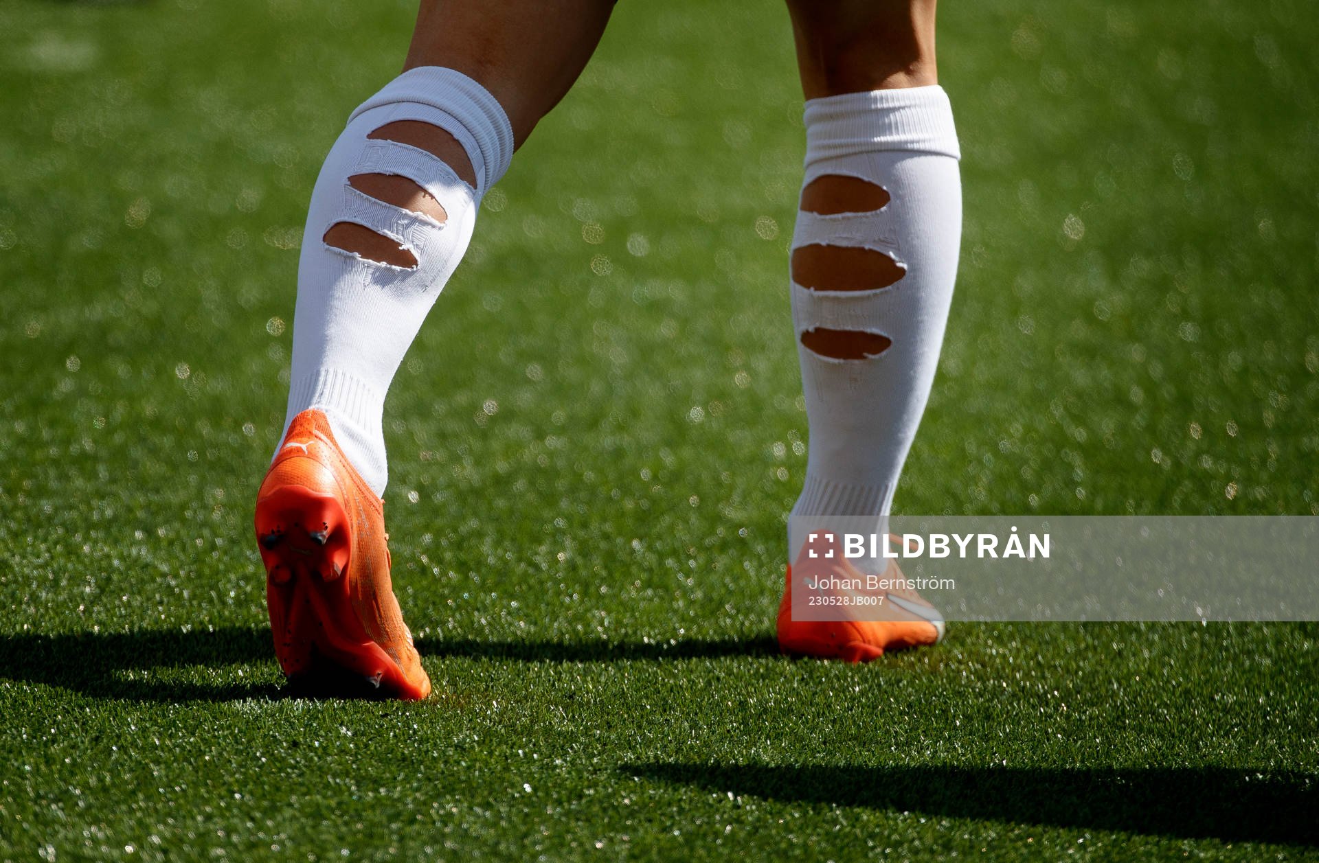 Örebros Samuel Dahl trasiga strumpor