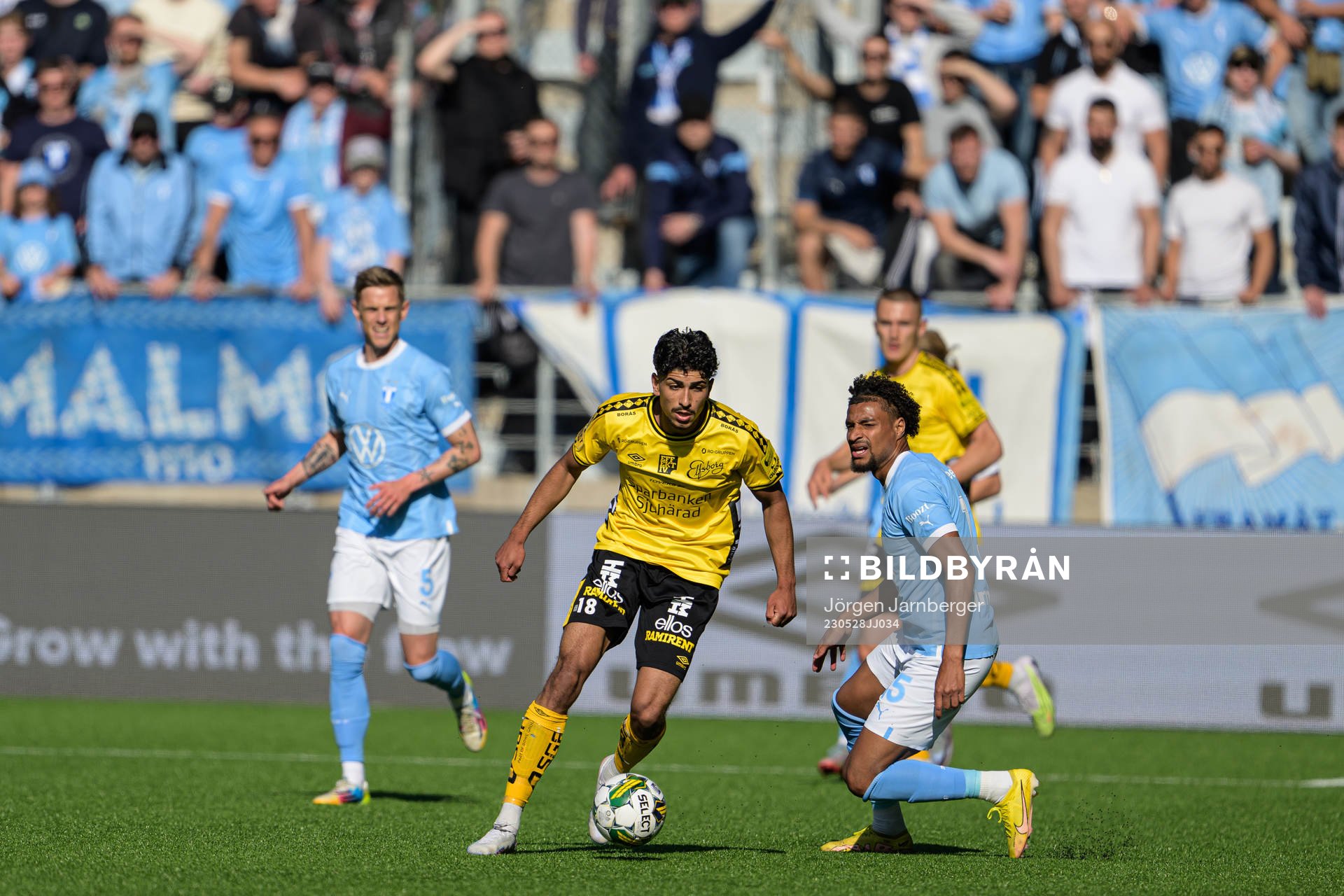 Elfsborgs Ahmed Qasem och Malmö FFs Gabriel Busanello