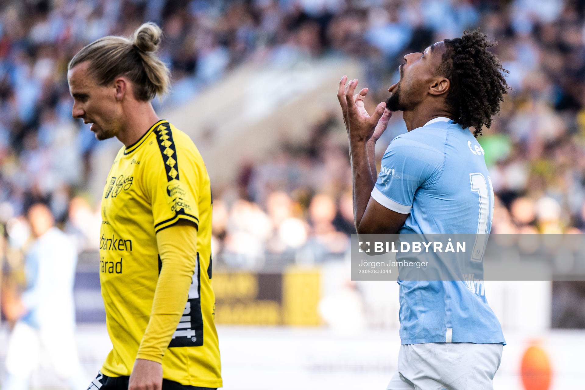 Malmö FFs Joseph Ceesay deppar