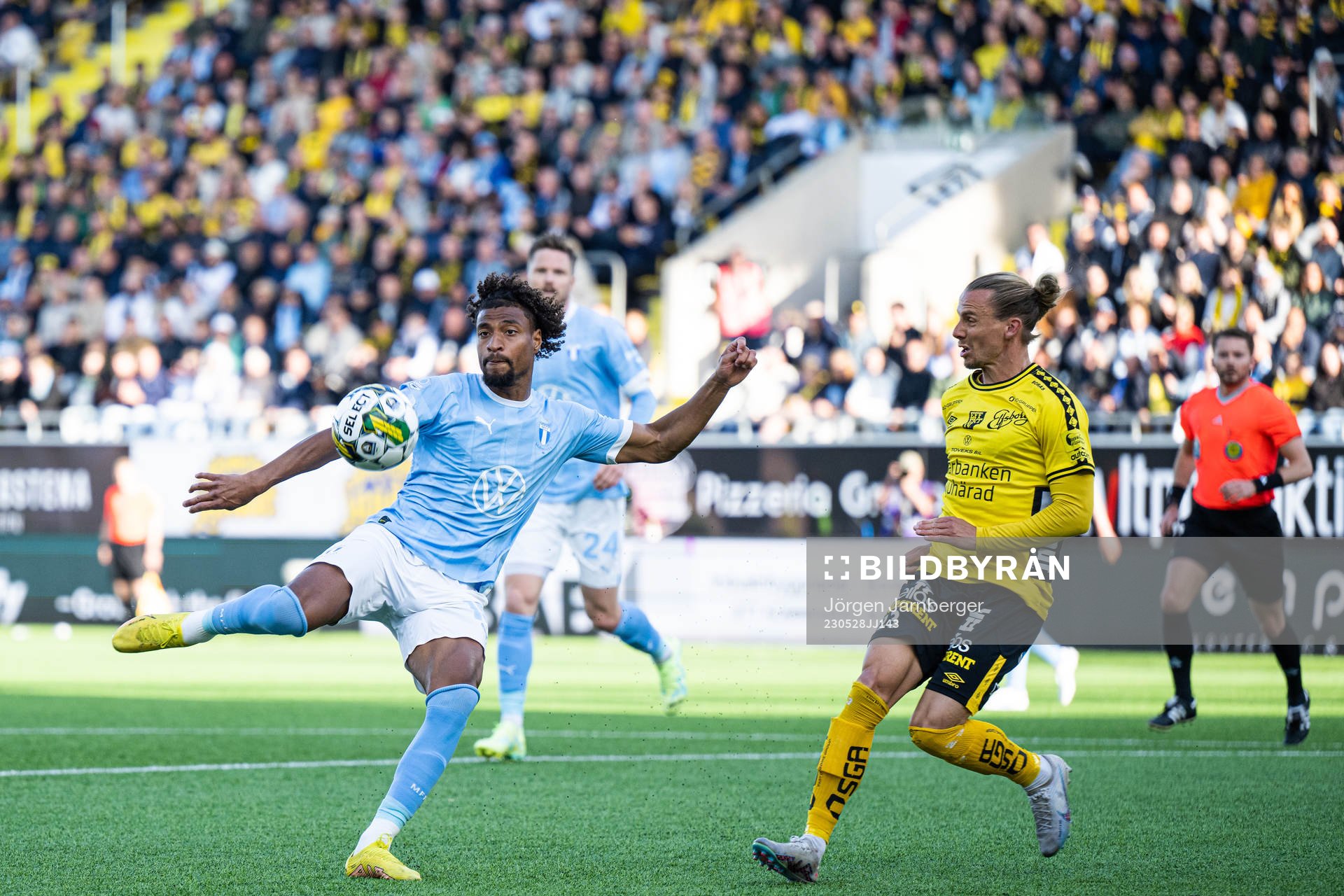 Malmö FFs Joseph Ceesay och Elfsborgs Niklas Hult