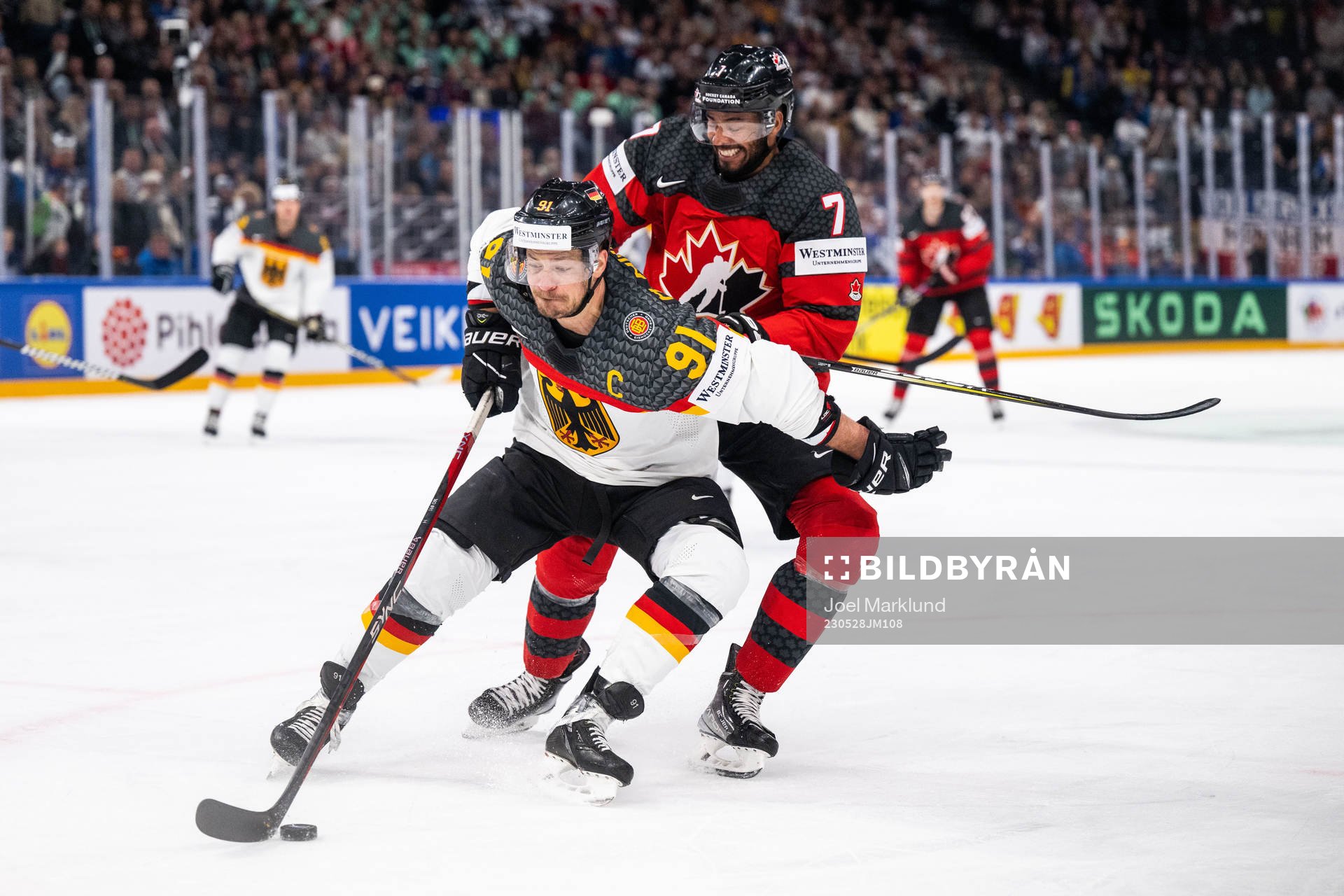 Moritz Müller of Germany and Pierre-Olivier Joseph of
