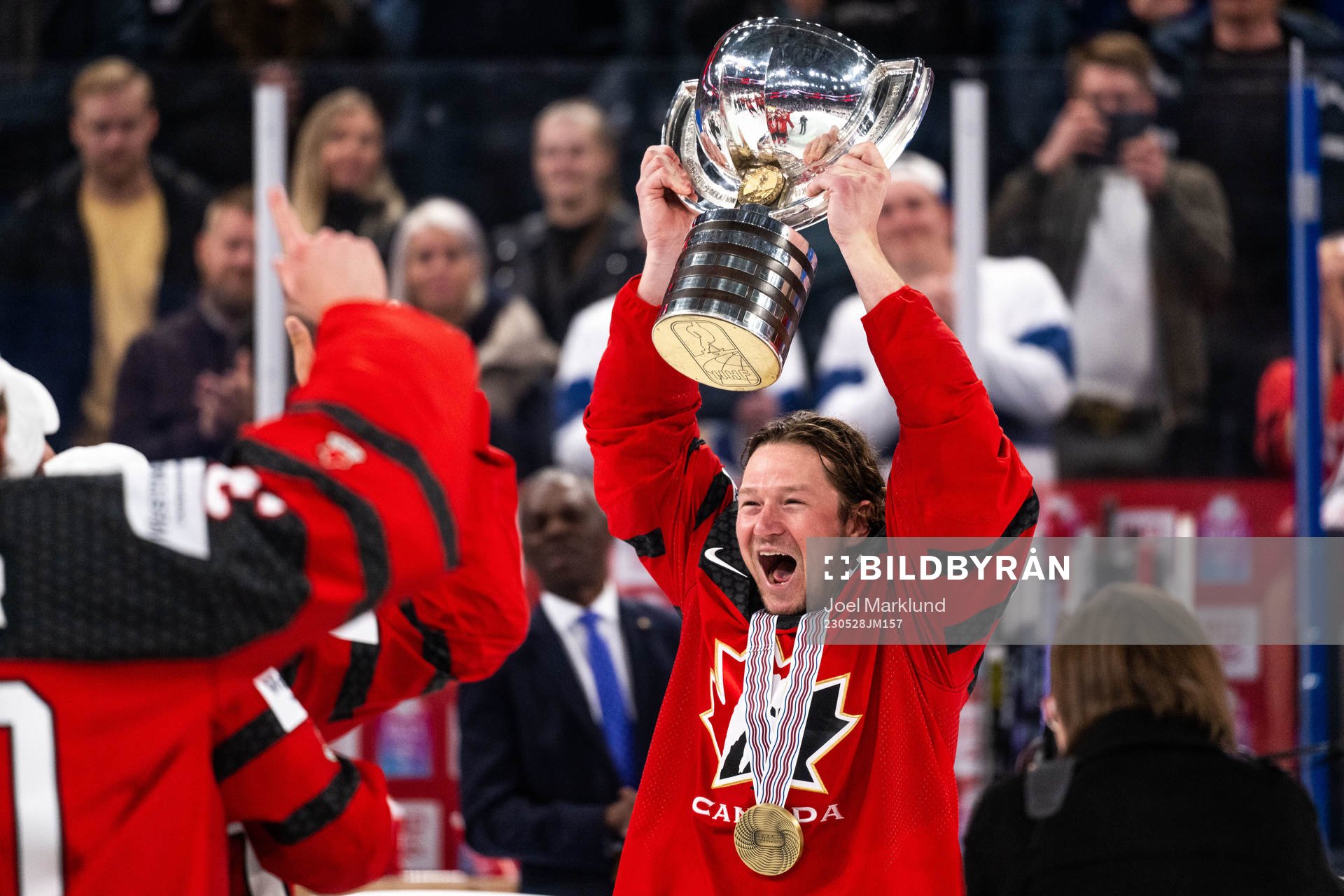 Tyler Toffoli of Canada celebrate with the trophy