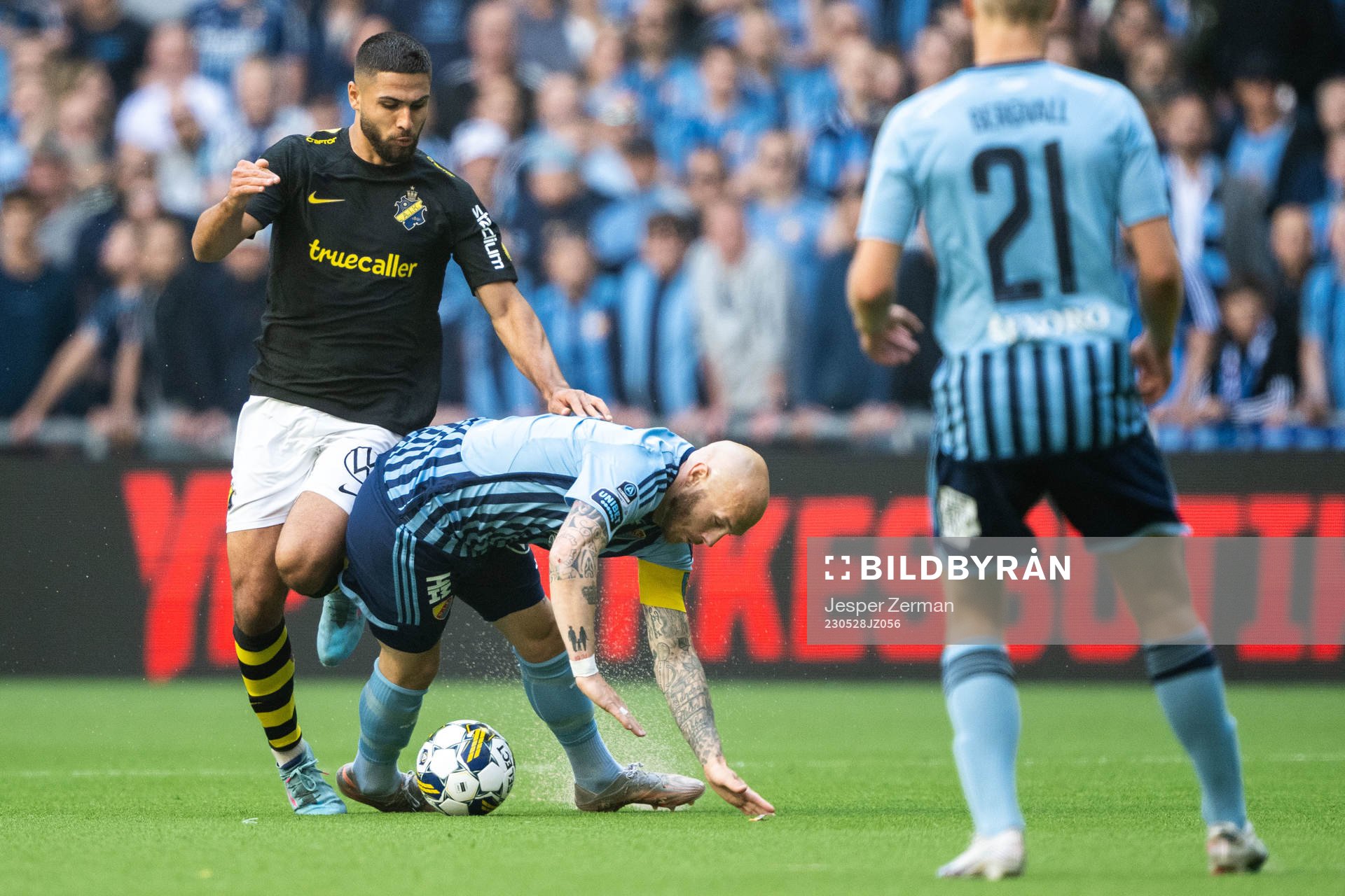 AIKs Omar Faraj och Djurgårdens Magnus Eriksson