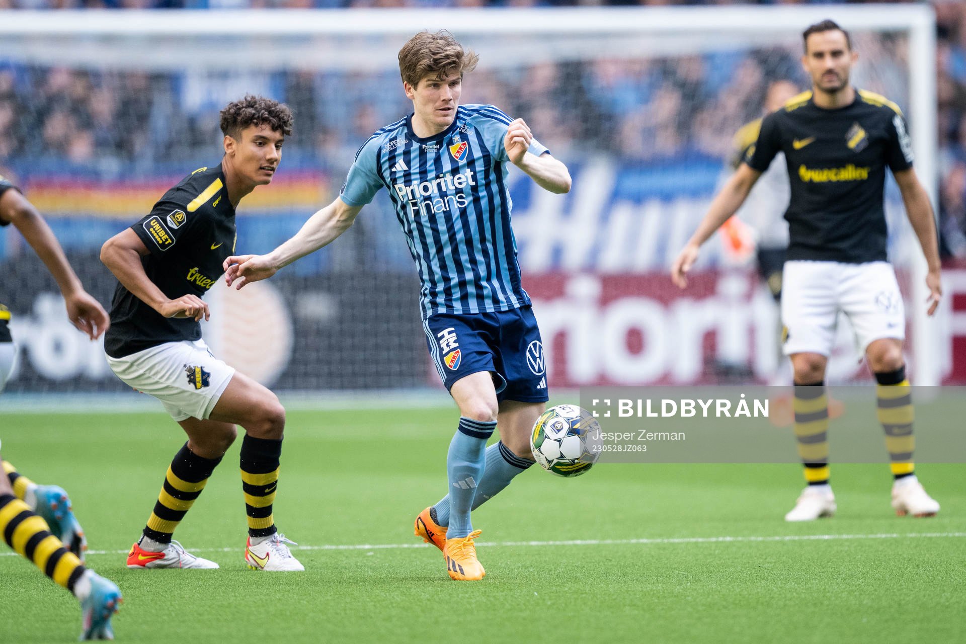 AIKs Robin Tihi och Djurgårdens Oliver Berg