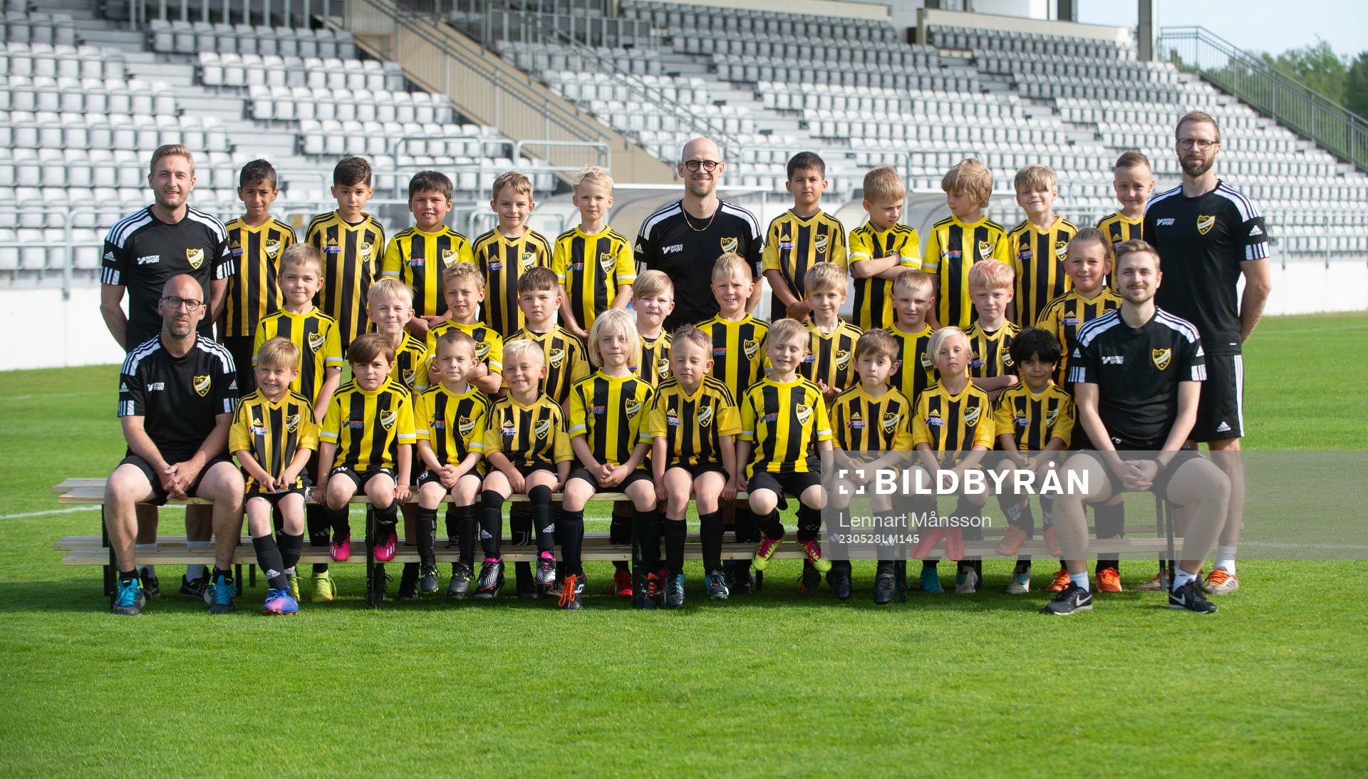 Lagbilder IFK Hässleholms ungdomslag i Hässleholm 28 maj