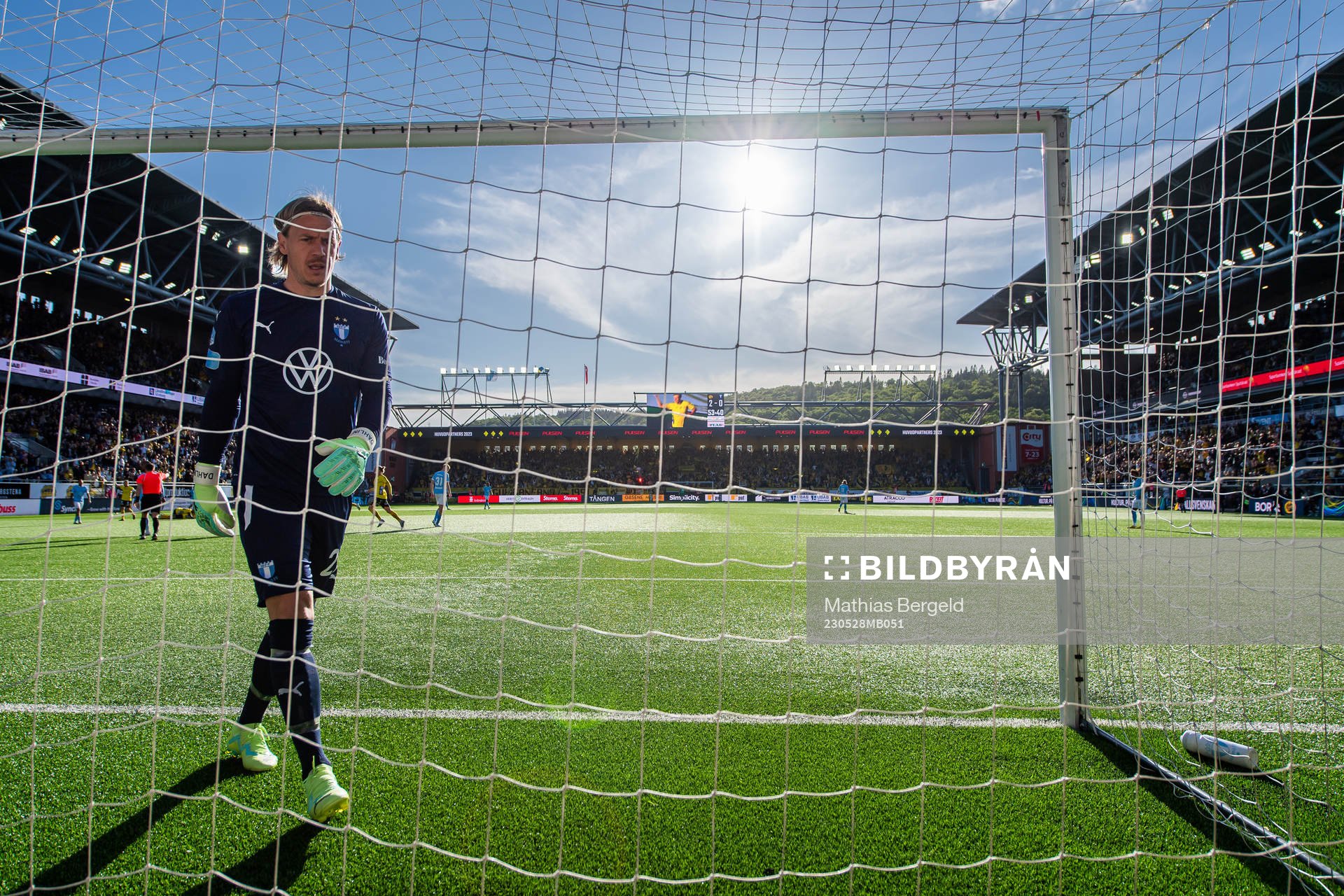 Malmö FFs målvakt Johan Dahlin deppar