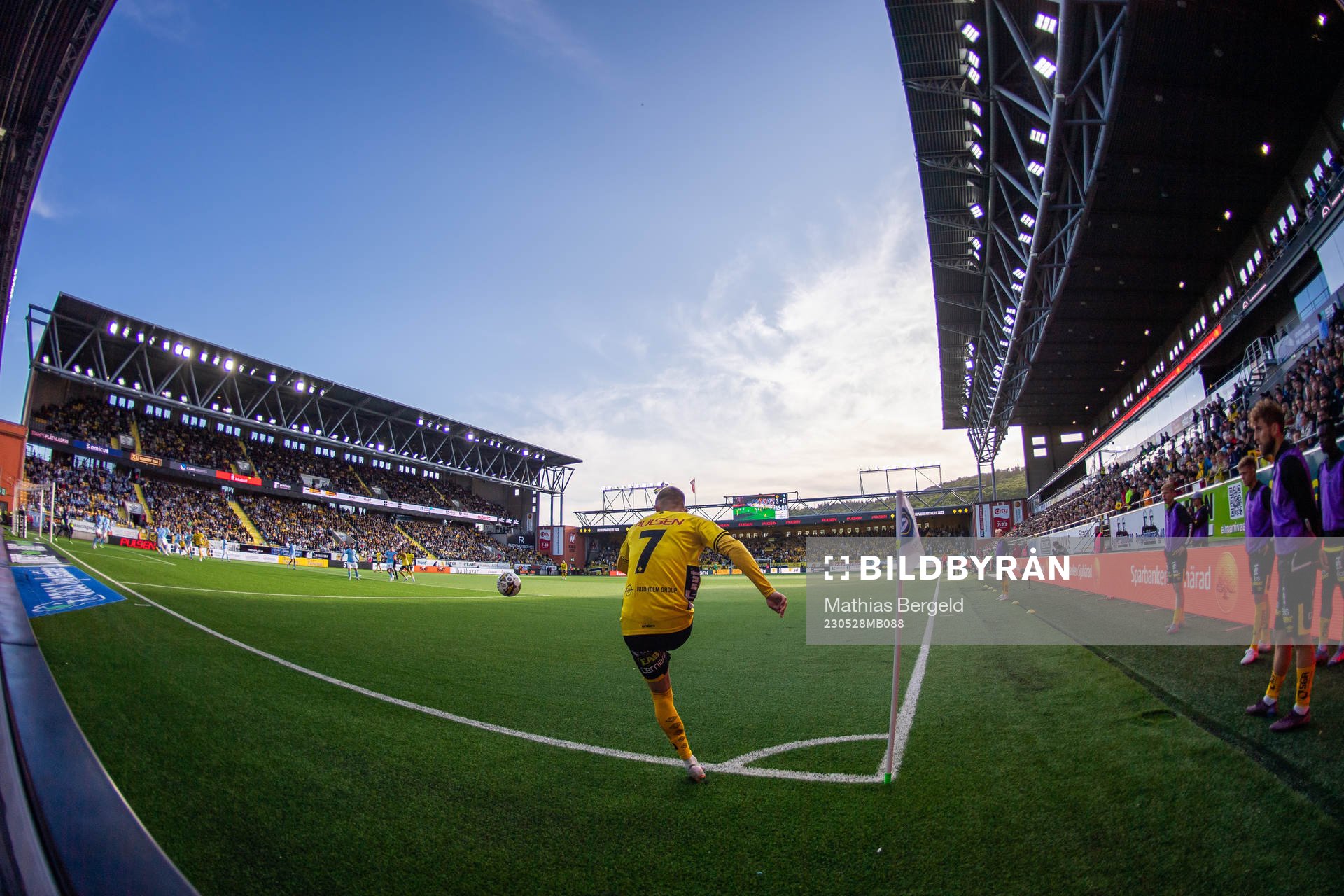 Elfsborgs Jacob Ondrejka slår en hörna