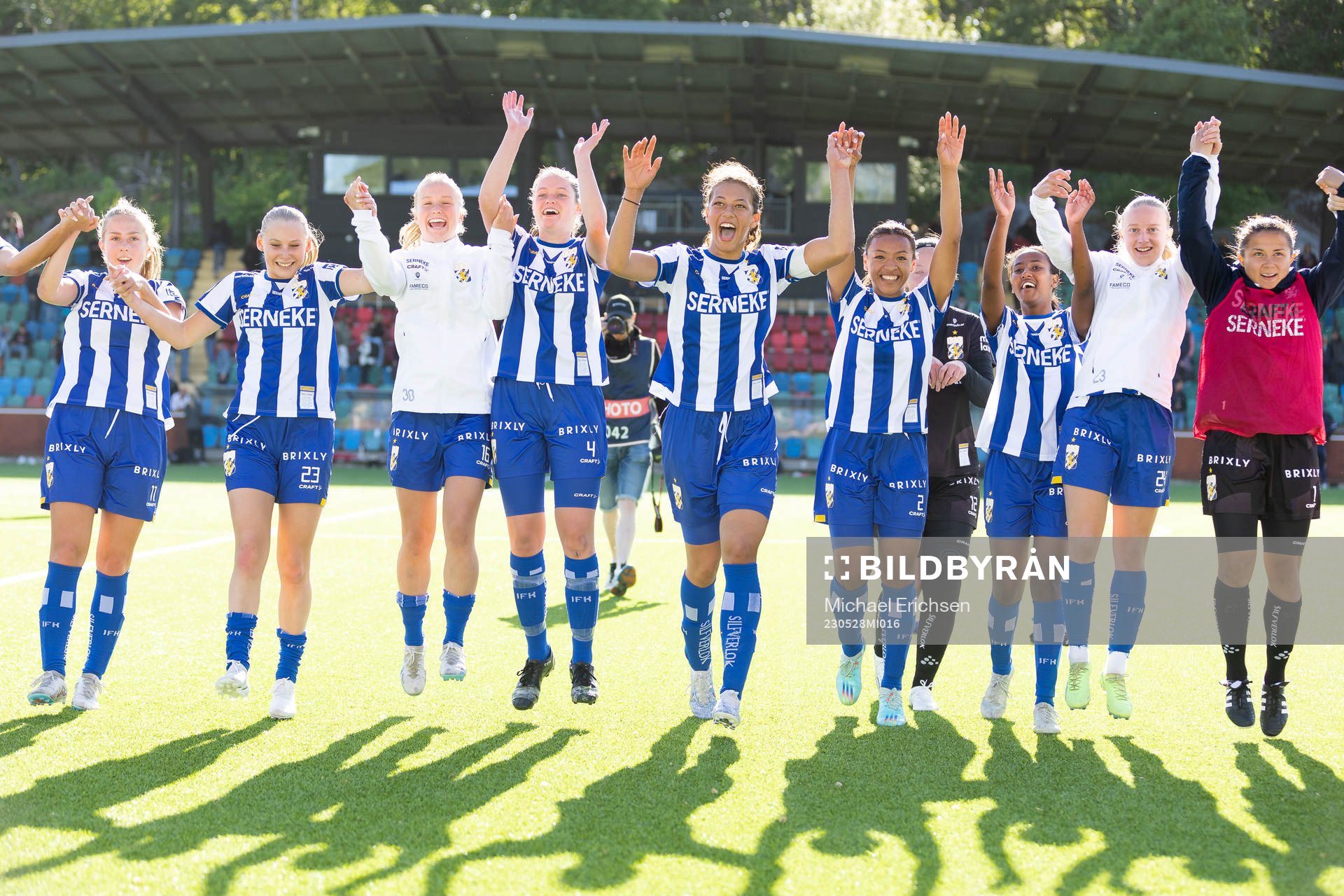 IFK Göteborgs spelare jublar