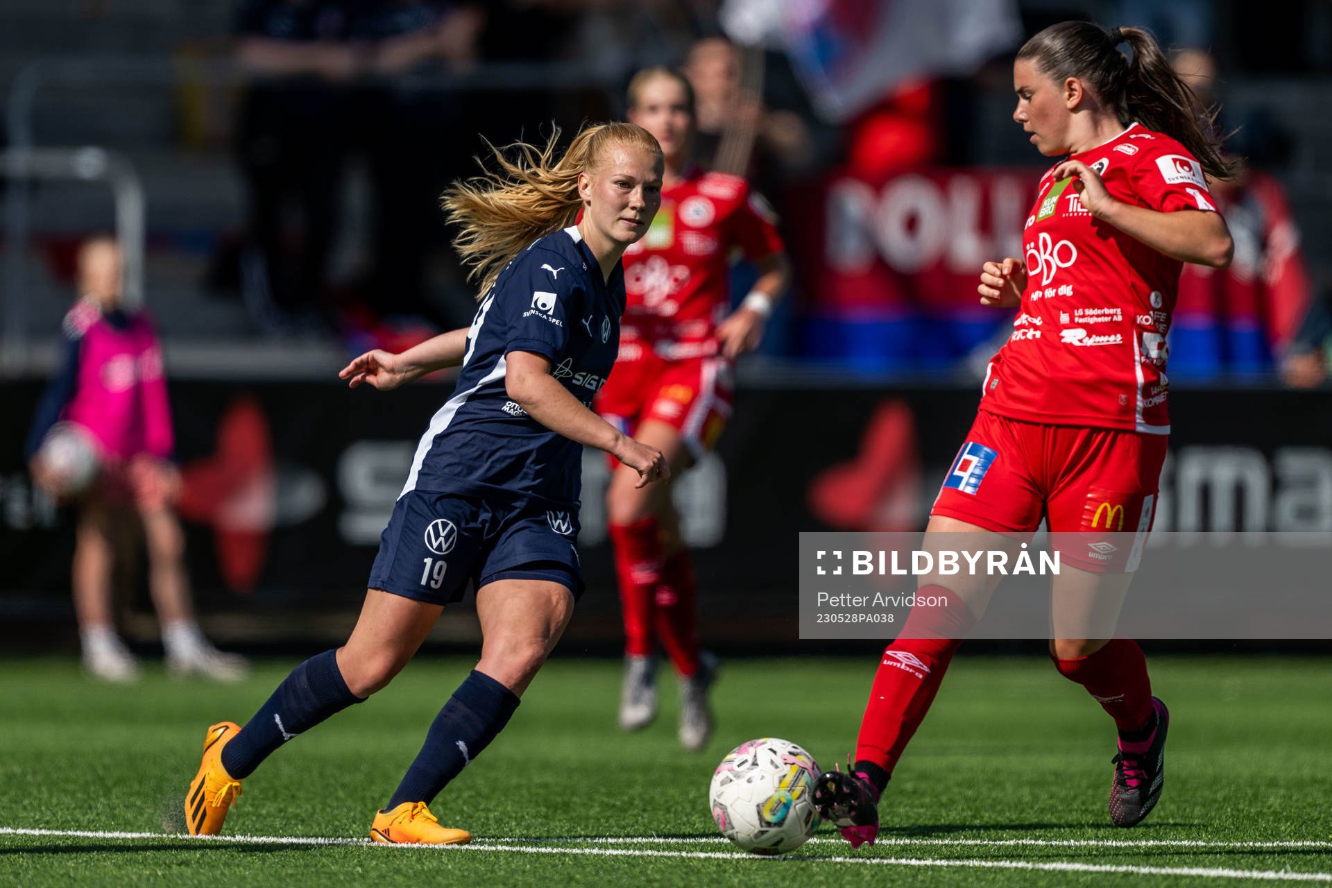 FC Rosengårds Sofie Bruun Bredgaard och Örebros Emilia