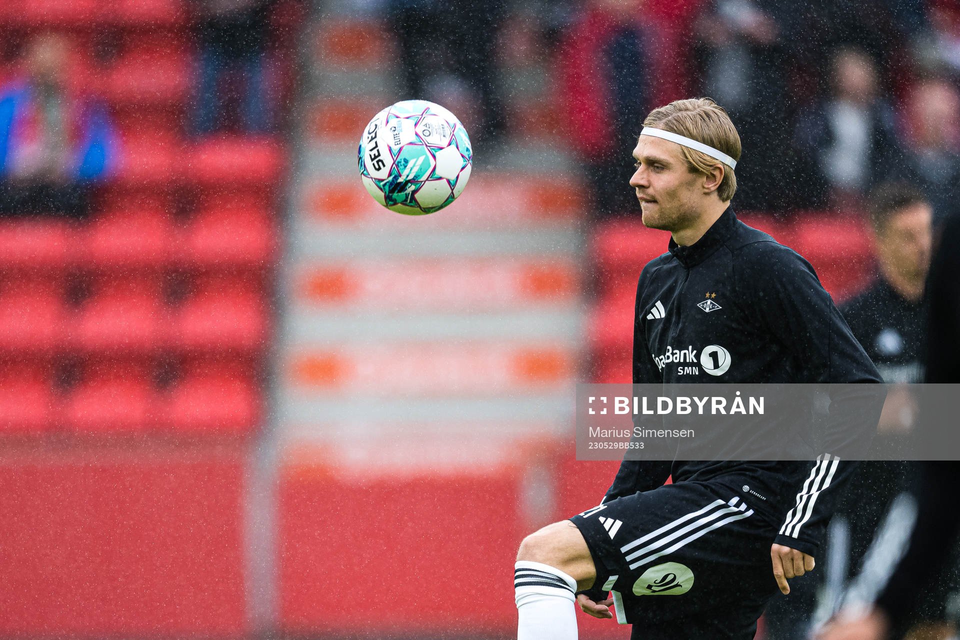 Olaus Jair Skarsem of Rosenborg warms up