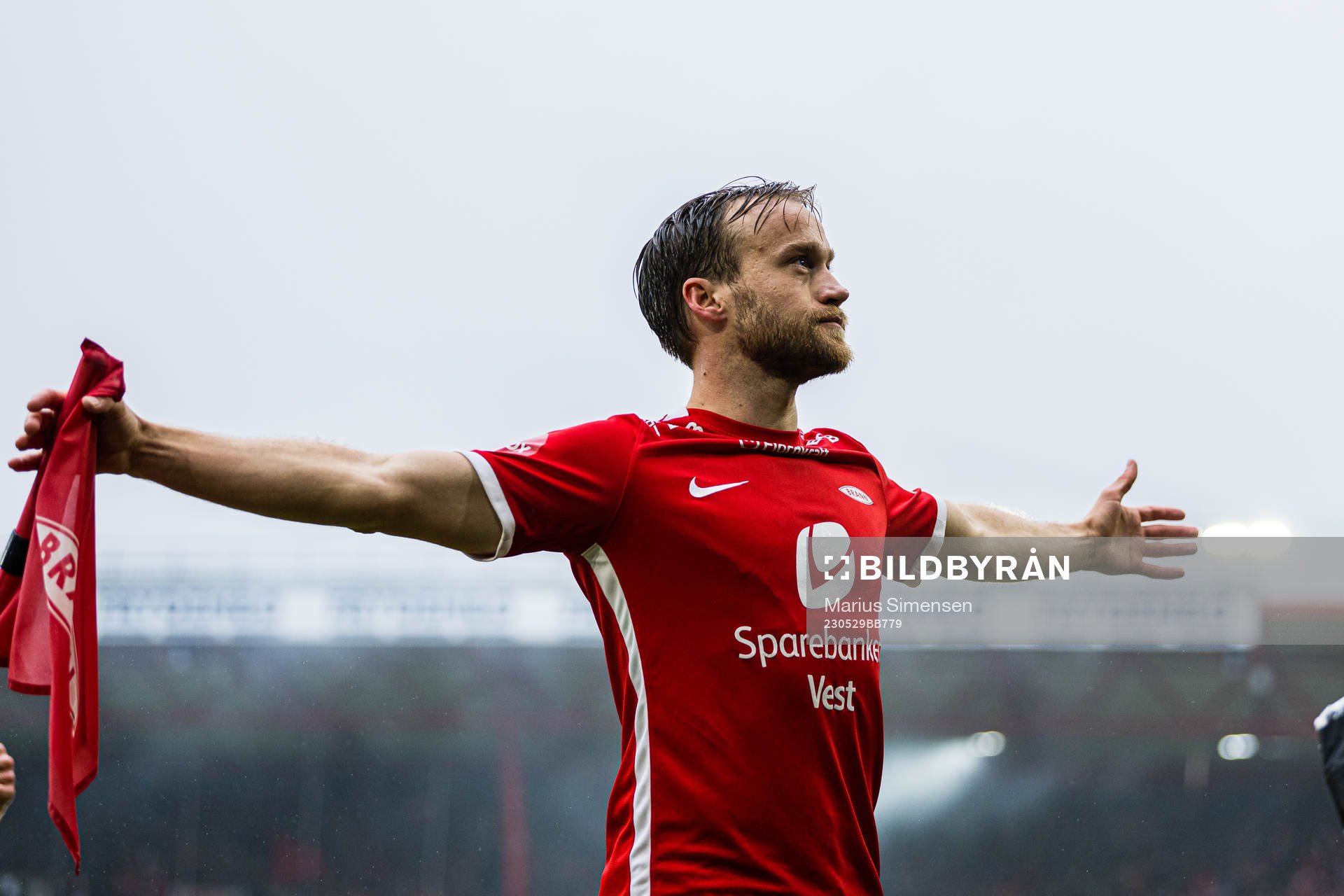 Bård Finne of Brann celebrates