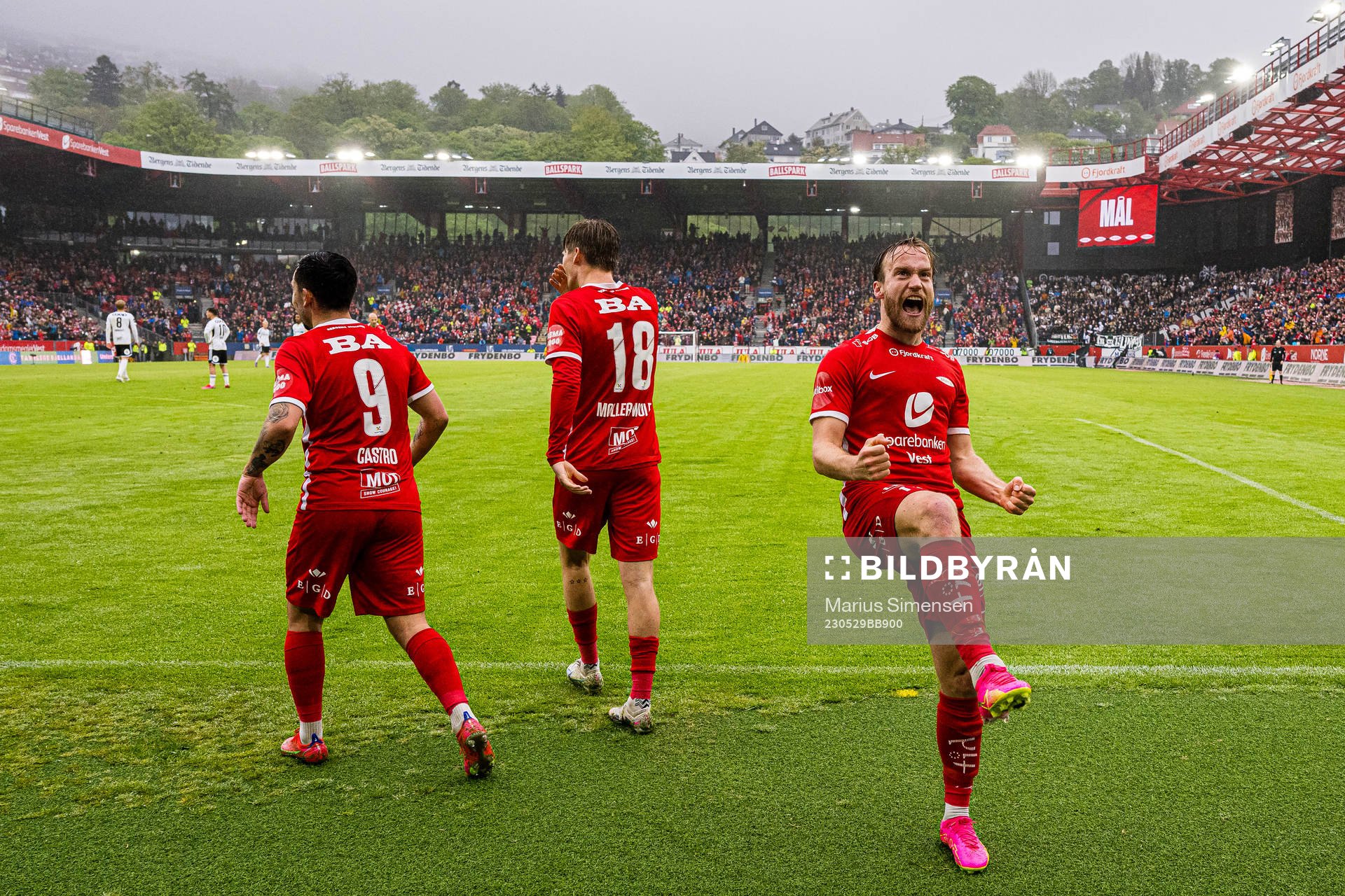 Bård Finne of Brann celebrates