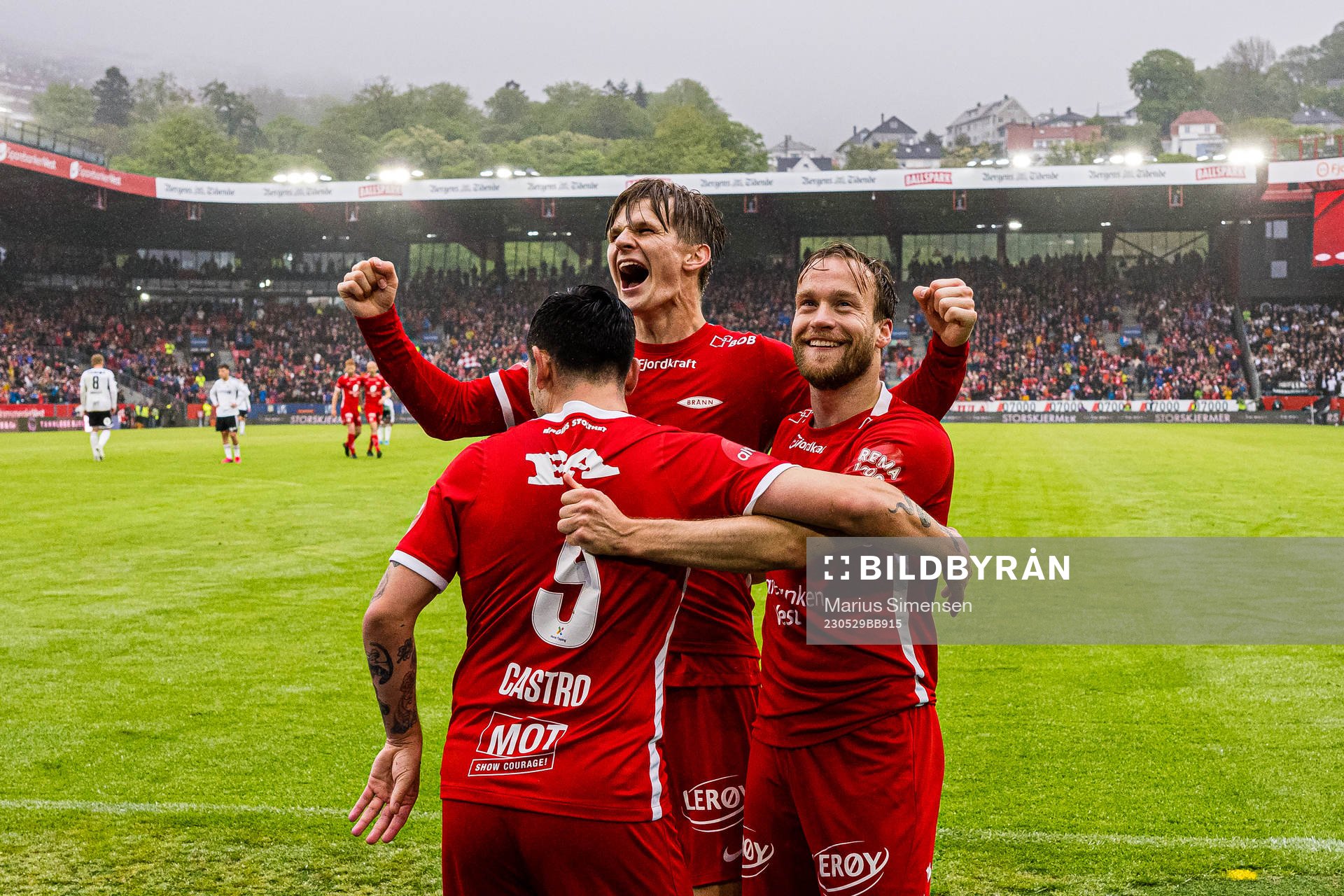 Bård Finne of Brann celebrates