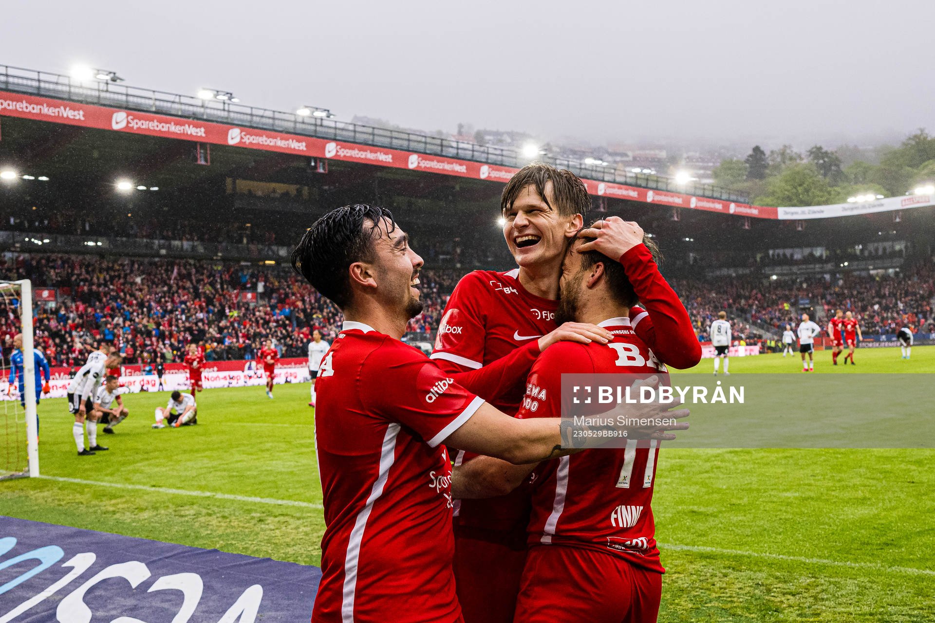 Bård Finne of Brann celebrates