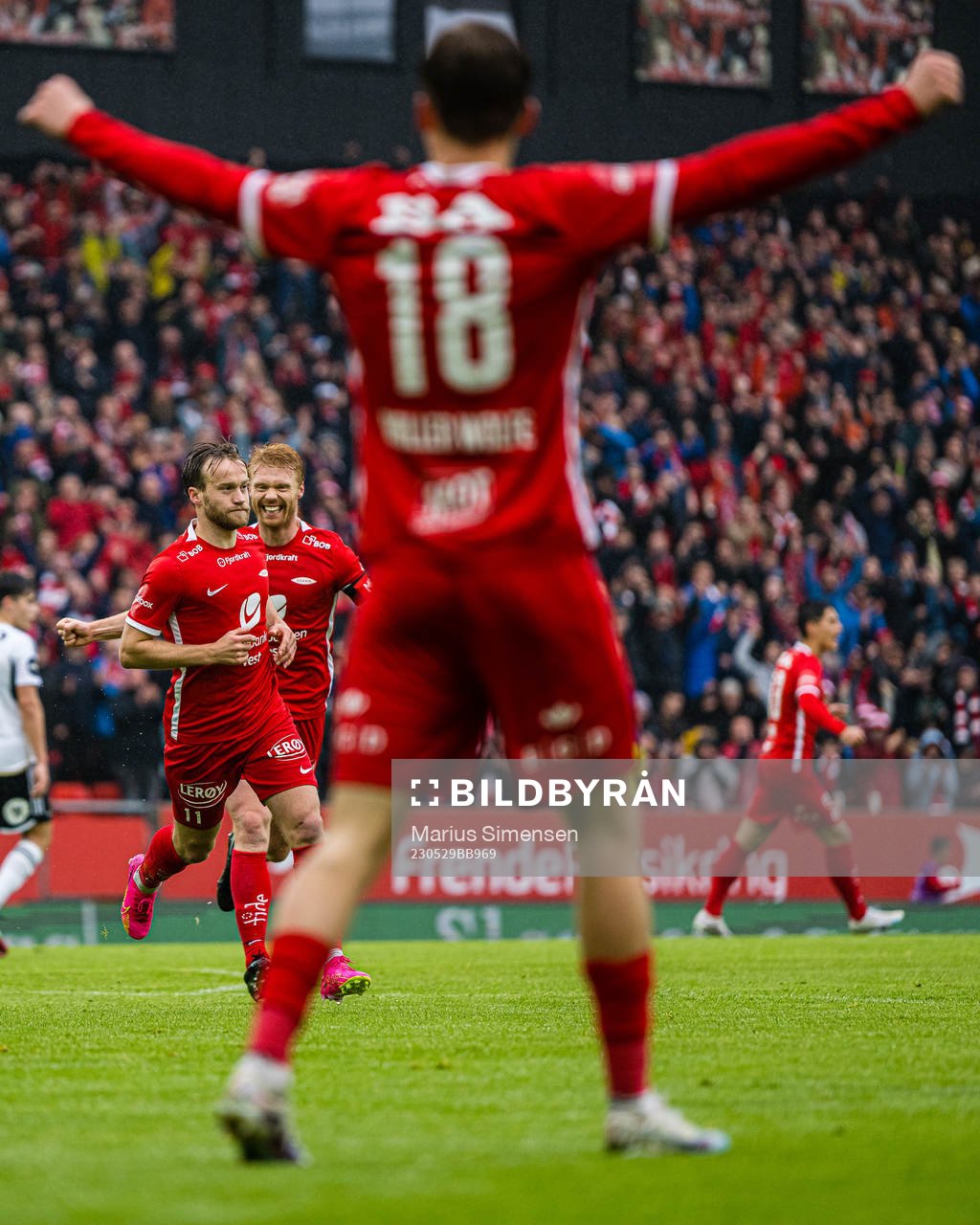 Bård Finne of Brann celebrates