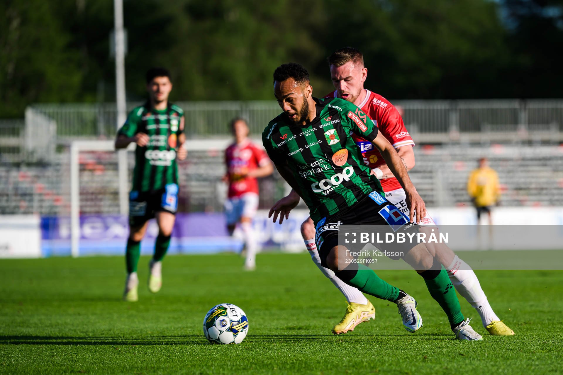 Varbergs Vinicius Nogueira de Oliveira och Degerfors Rasmus