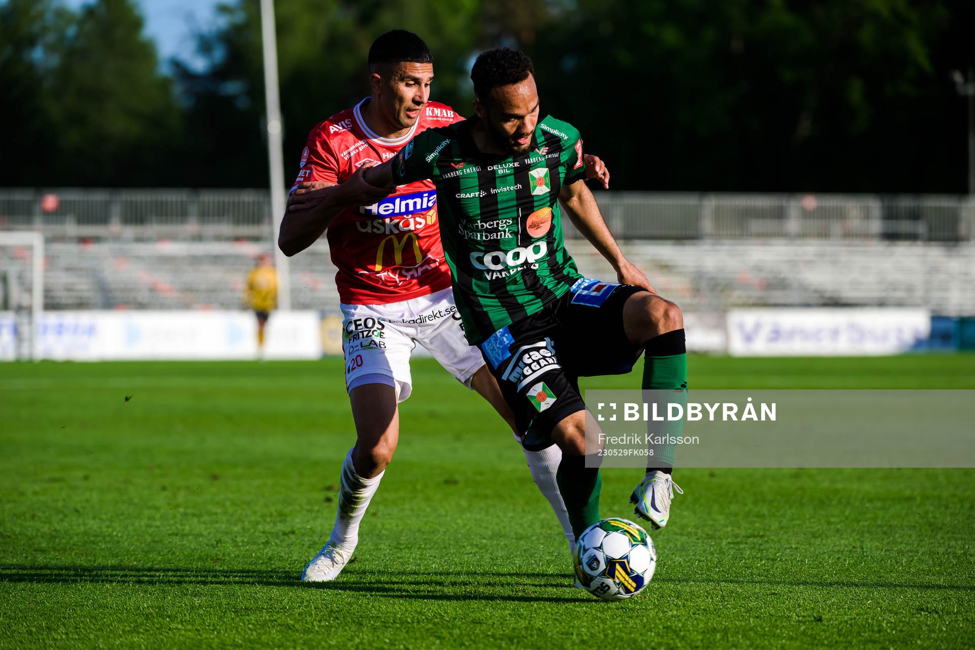 Degerfors Elyas Bouzaiene och Varbergs Vinicius Nogueira de