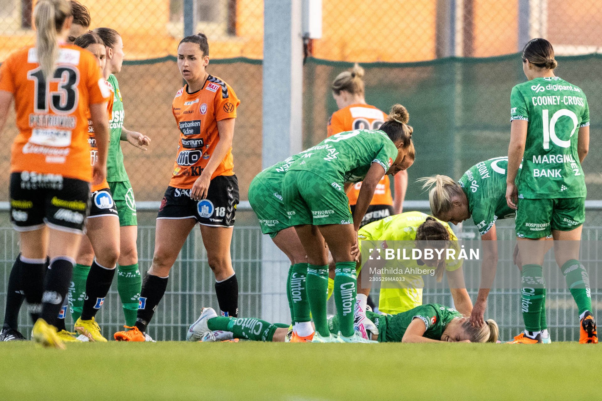 Hammarbys Alice Carlsson har ont