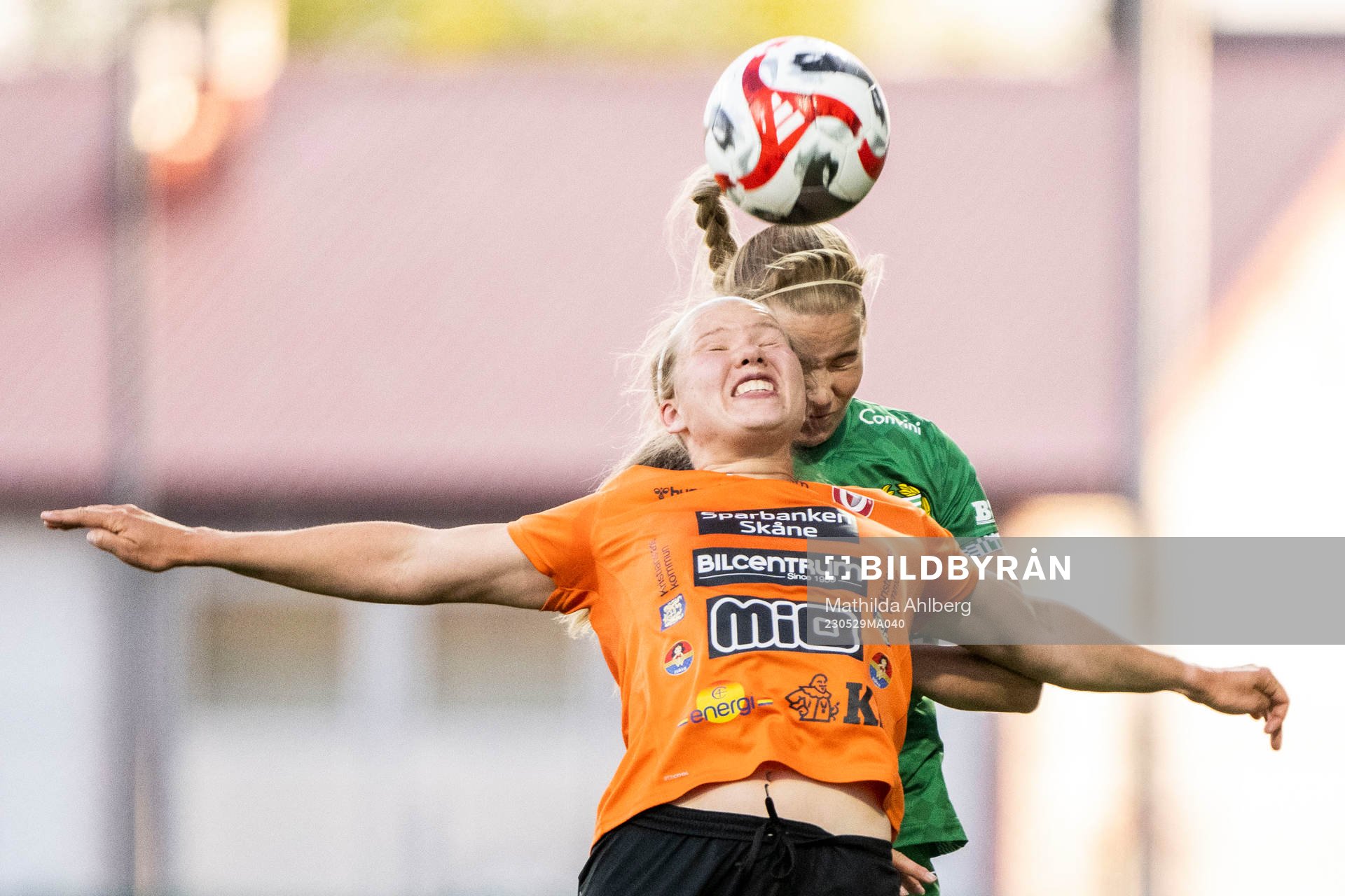 Kristianstads Hlin Eiriksdottir och Hammarbys Eva Nyström