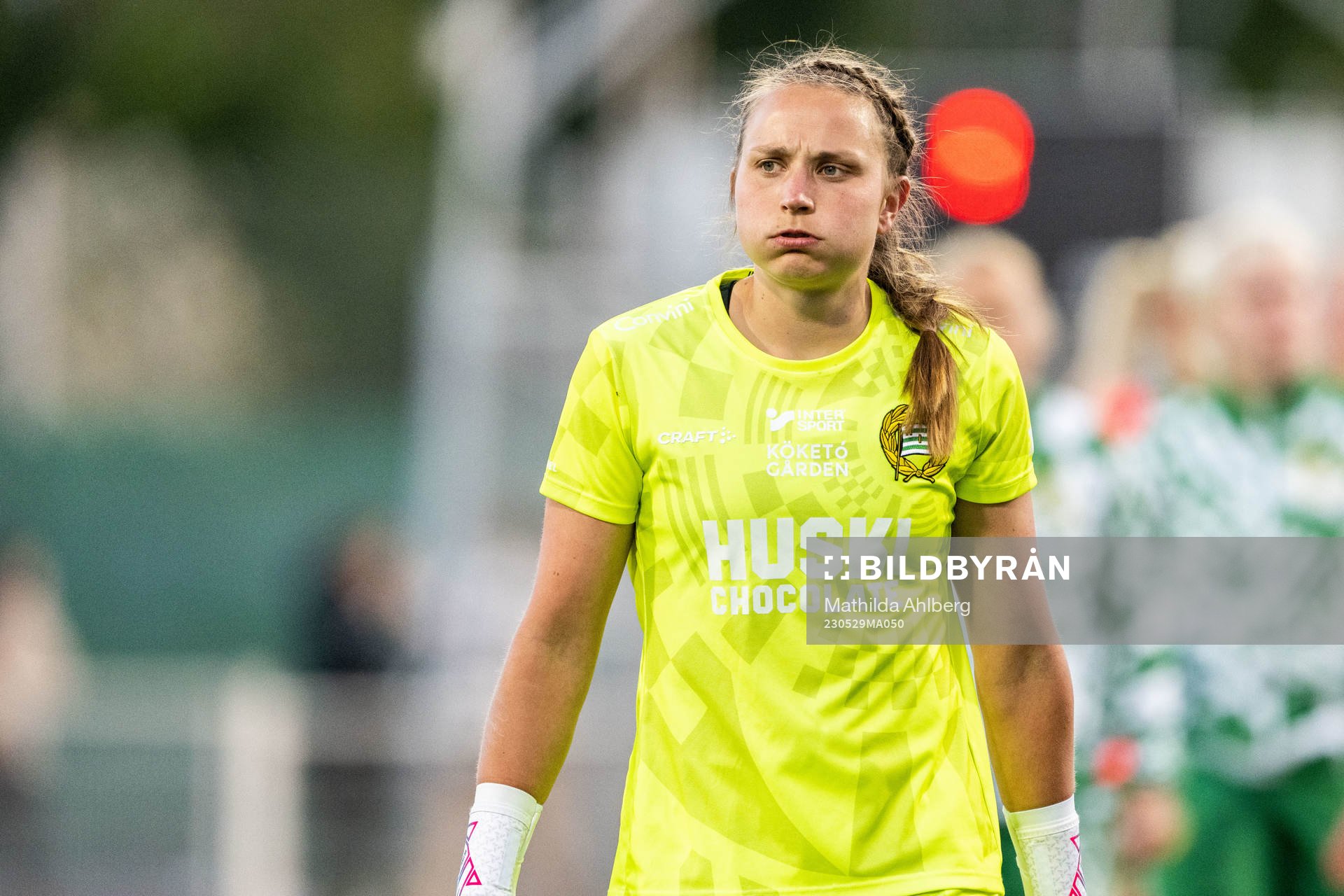 Hammarbys målvakt Anna Tamminen deppar