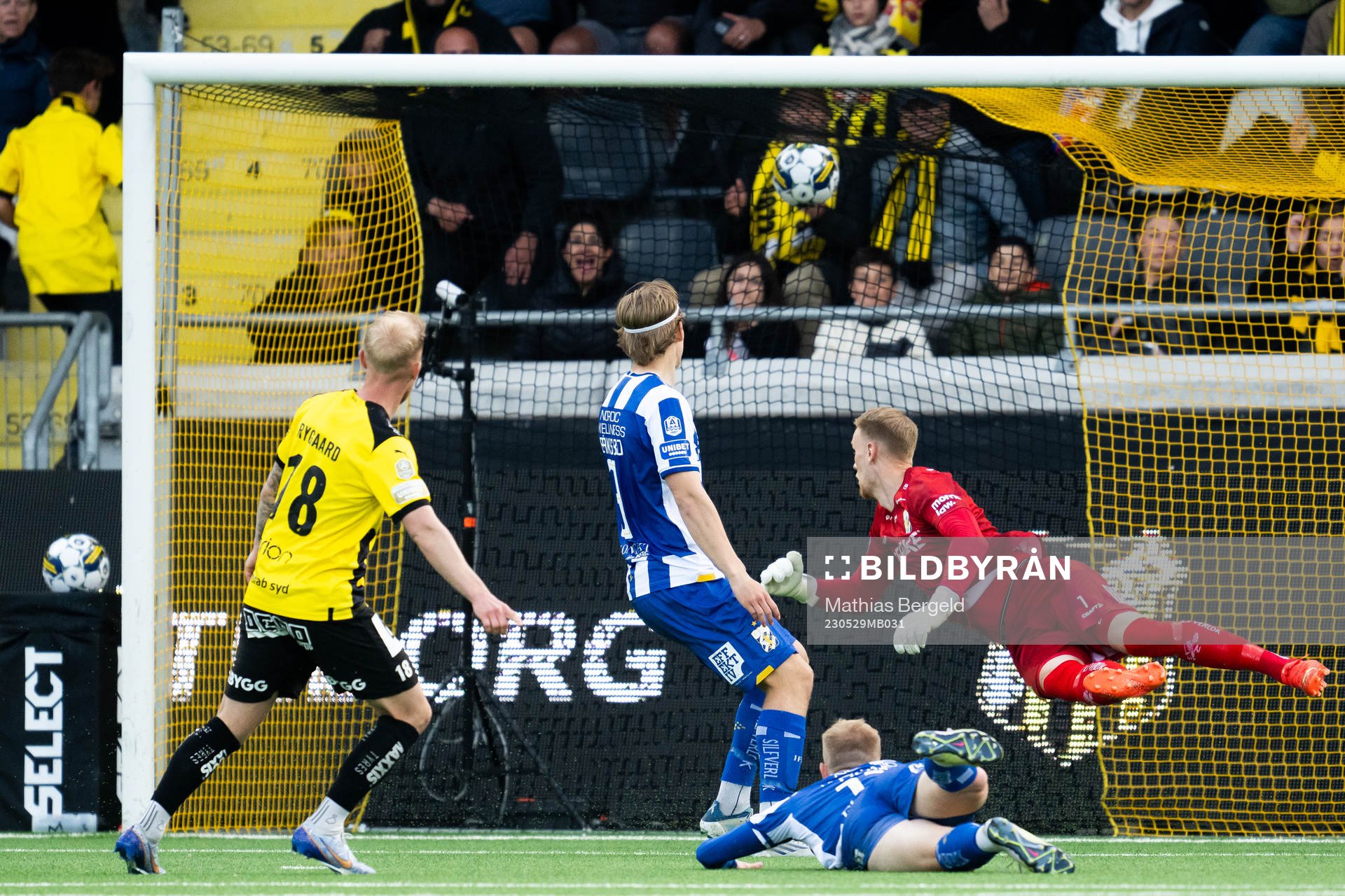 Häckens Mikkel Rygaard Jensen gör 2-1 bakom IFK