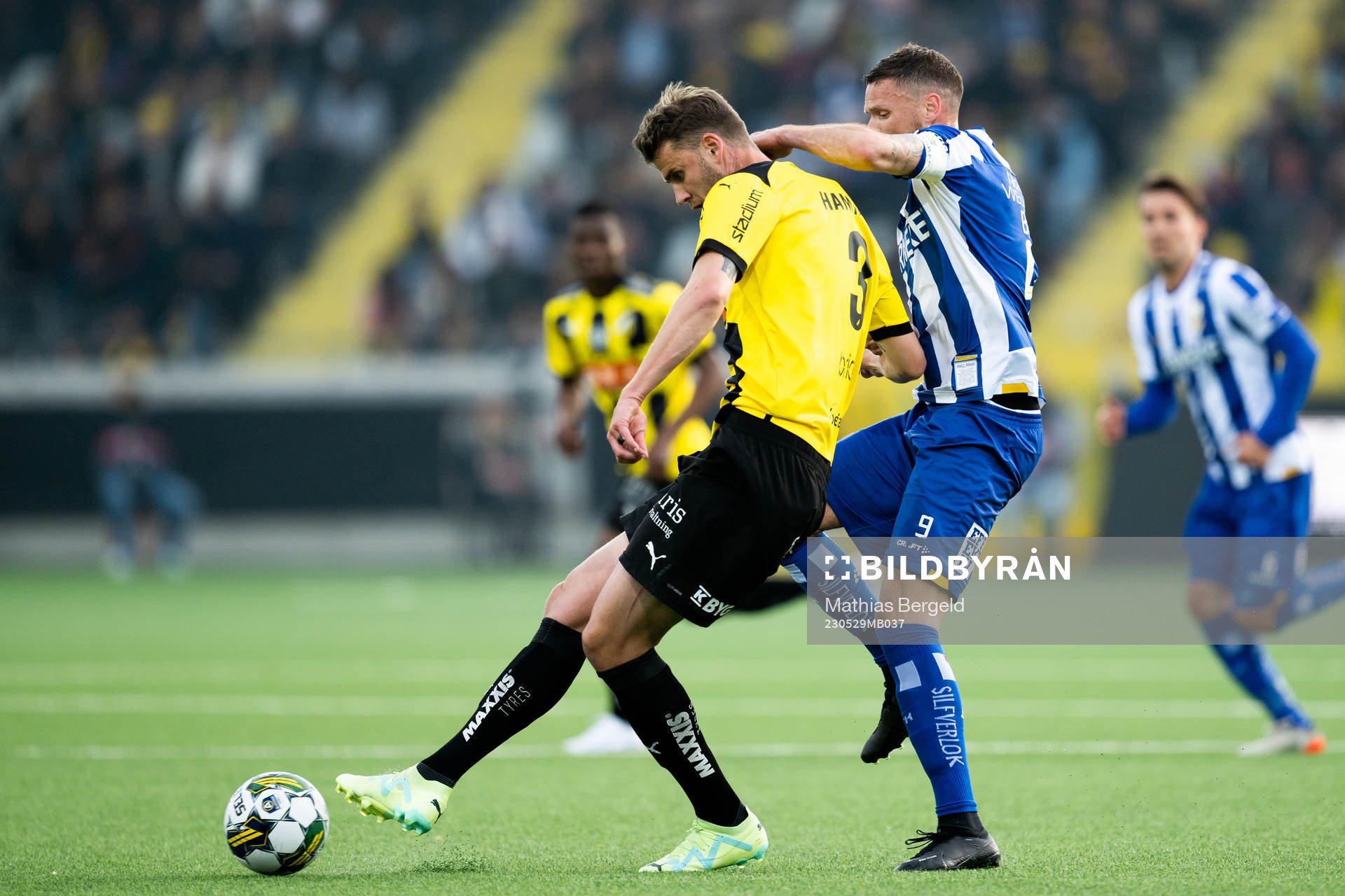 Häckens Johan Hammar och IFK Göteborgs Marcus Berg
