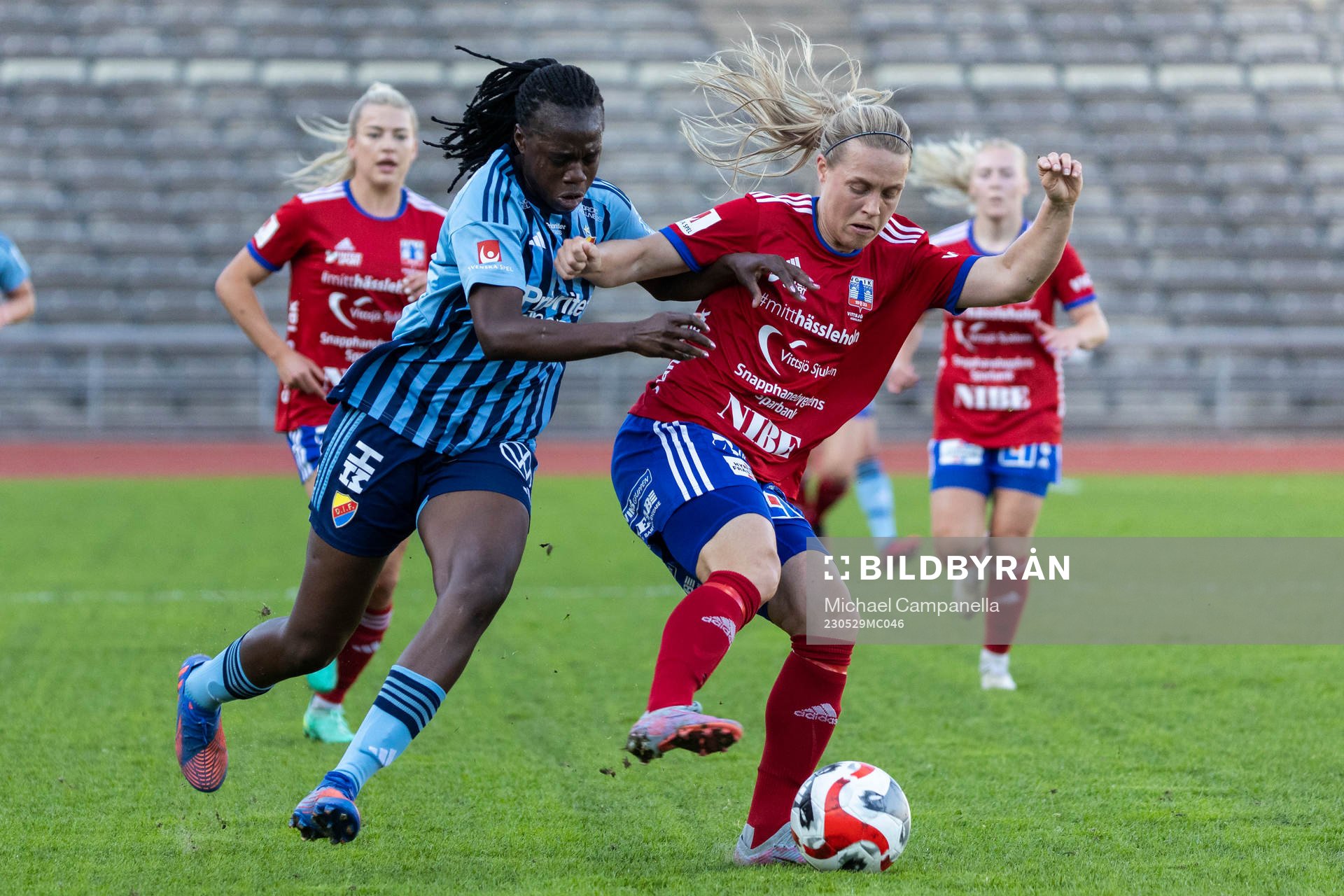 Vittsjös Nellie Persson och Djurgårdens Flavine Mawete