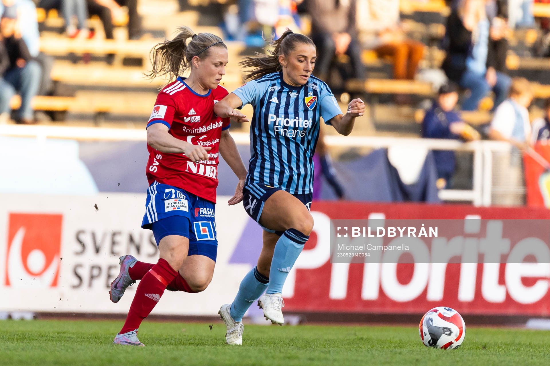Djurgårdens Tilde Lindwall och Vittsjös Nellie Persson