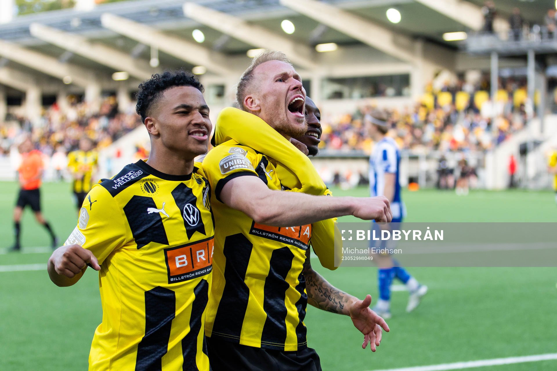 Häckens Momodou Lamin Sonko och Mikkel Rygaard Jensen