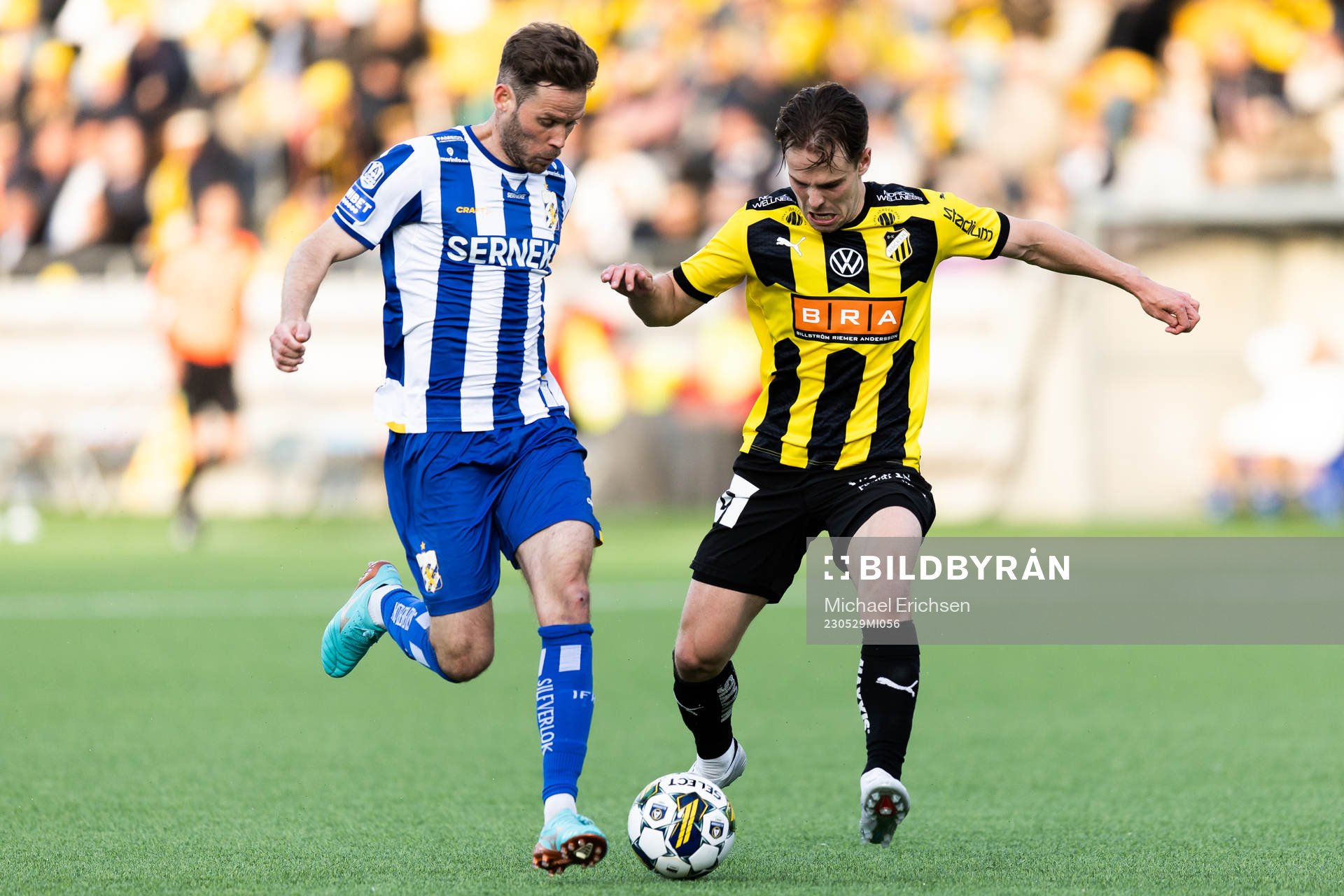 IFK Göteborgs Emil Salomonsson och Häckens Lars Olden