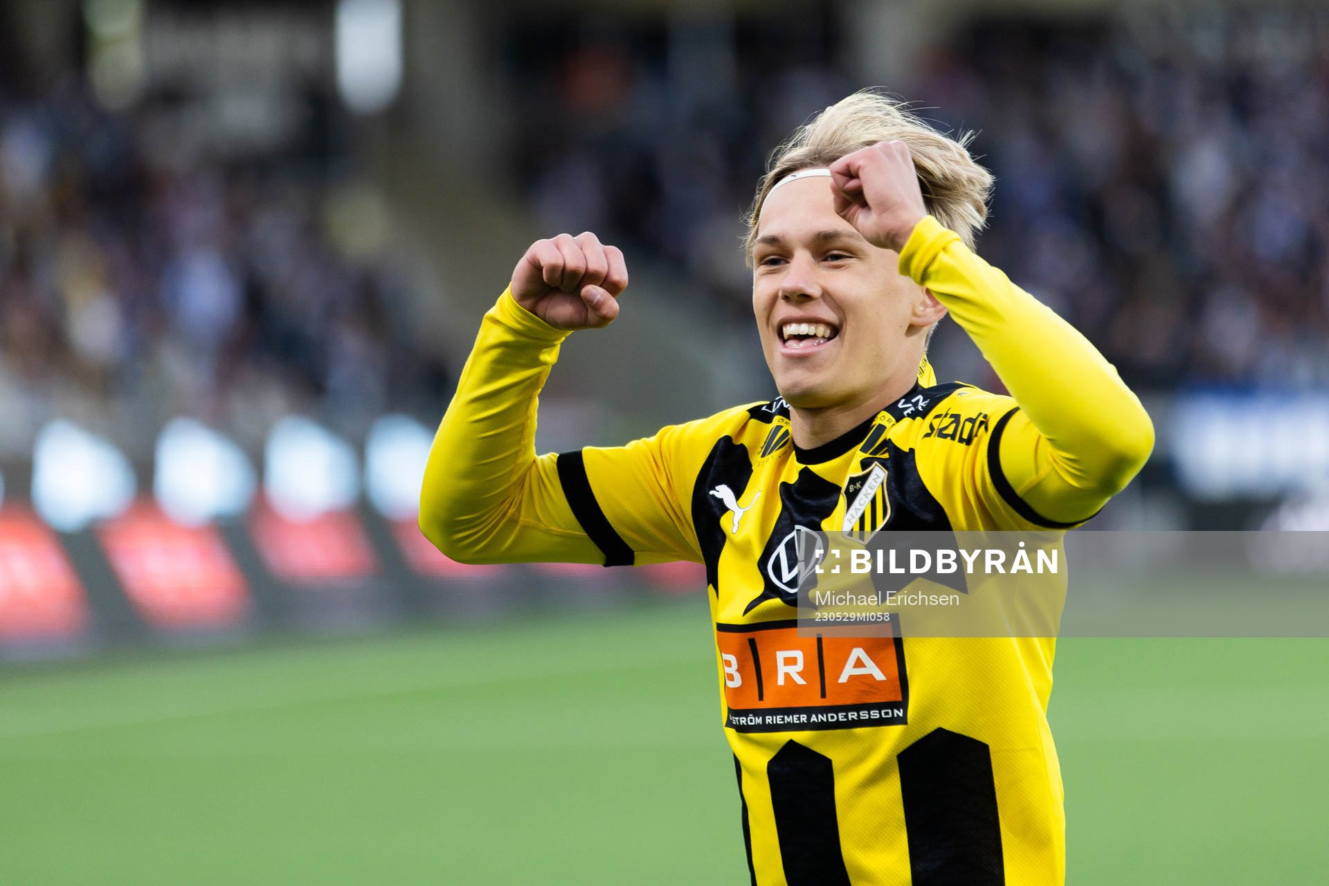 Häckens Pontus Dahbo jublar