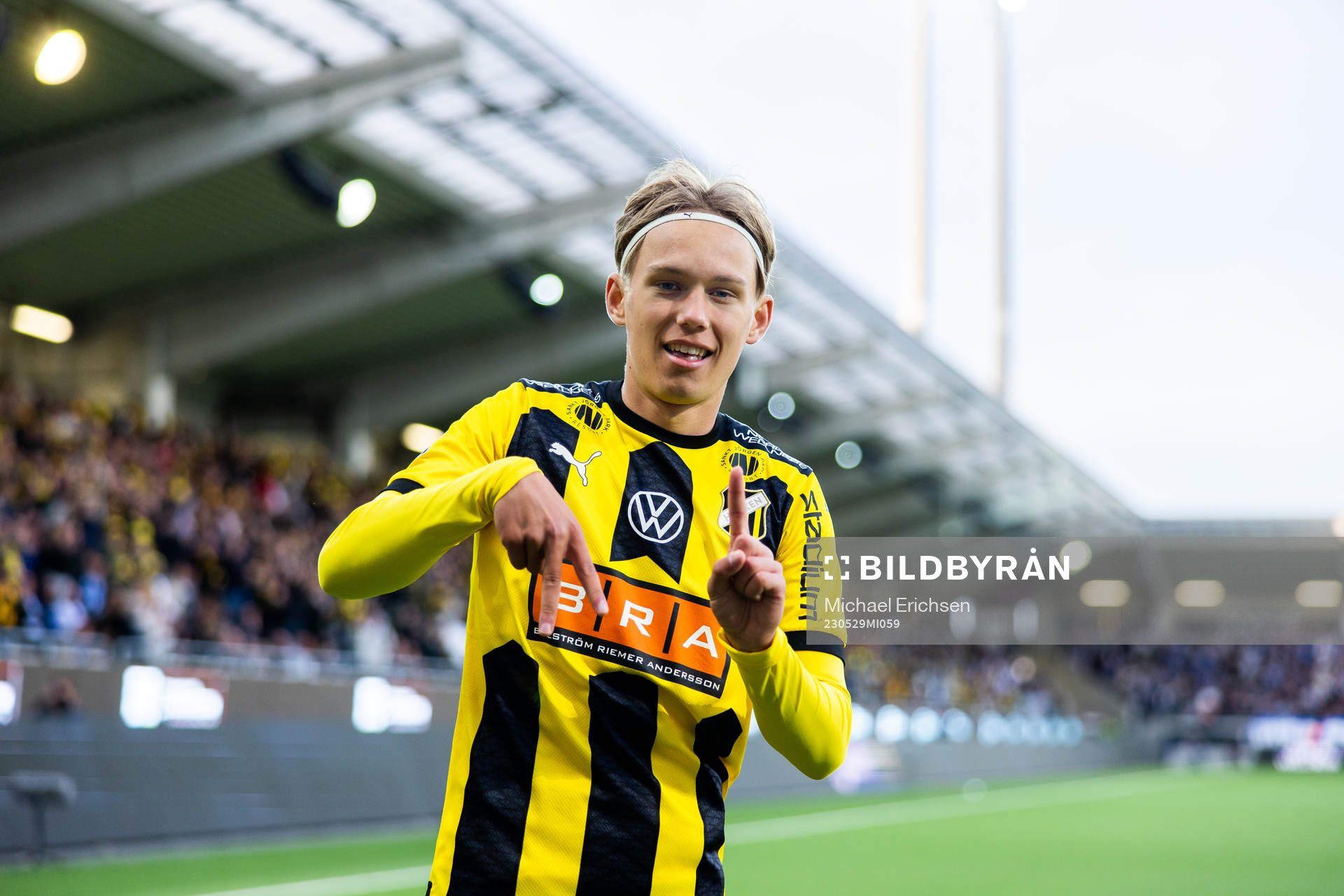 Häckens Pontus Dahbo jublar