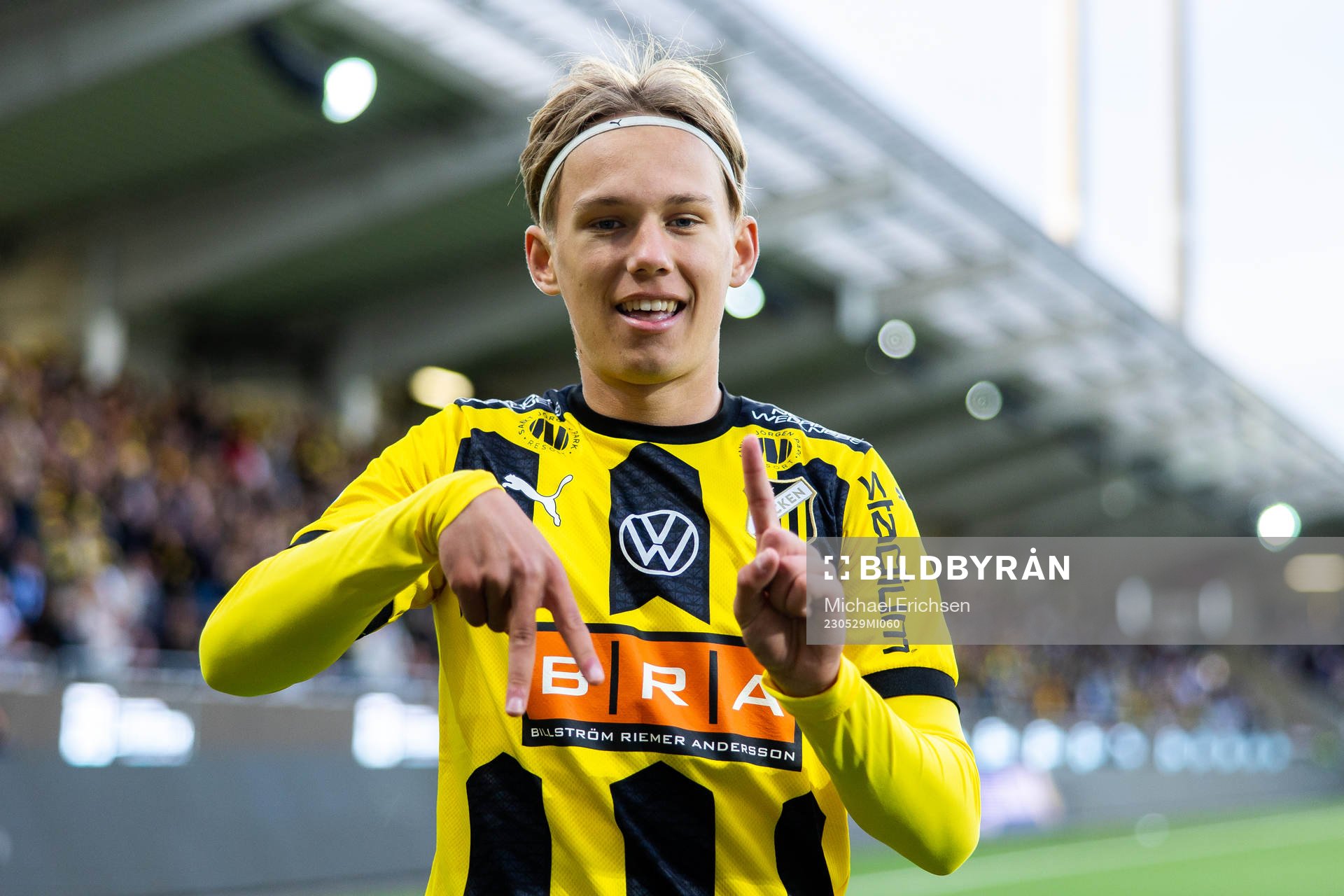 Häckens Pontus Dahbo jublar
