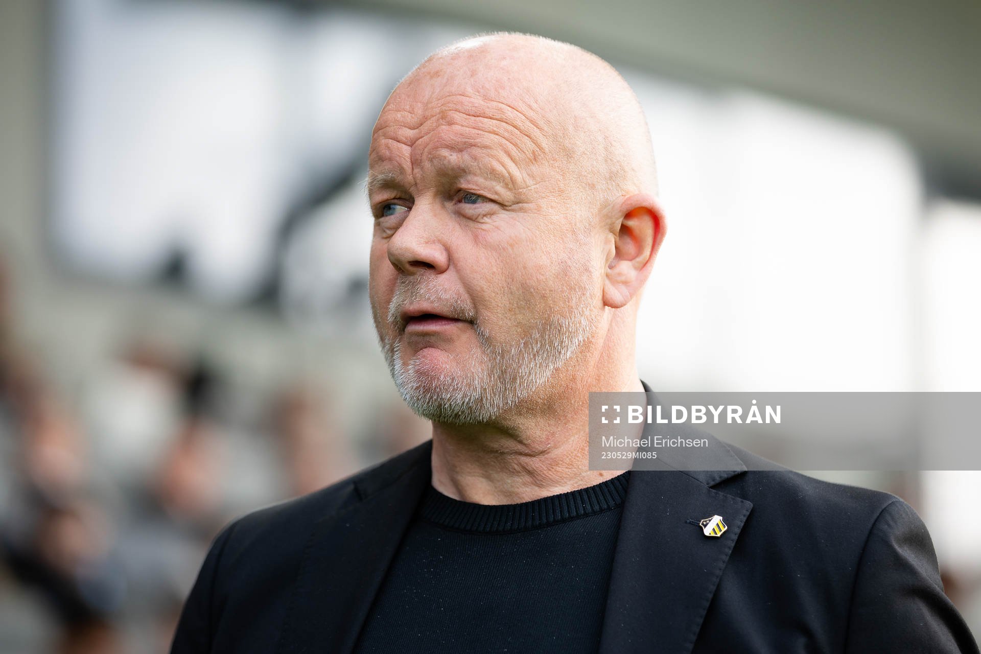 Häckens tränare Per-Mathias Høgmo innan fotbollsmatchen